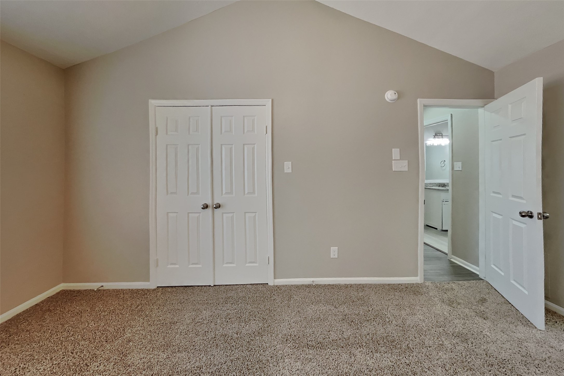 80 Laughing Brook Court Property Photo 12