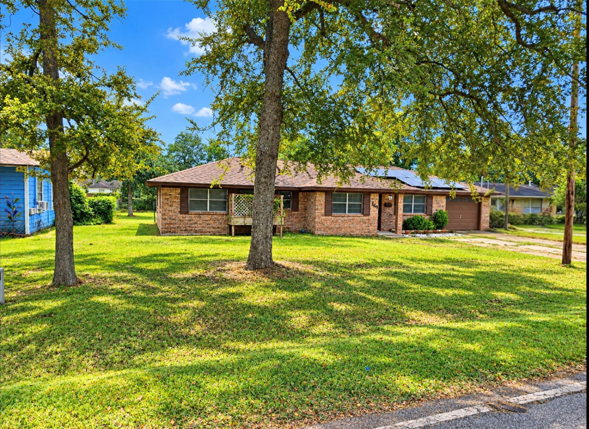1169 E Kyle Road Property Photo 3