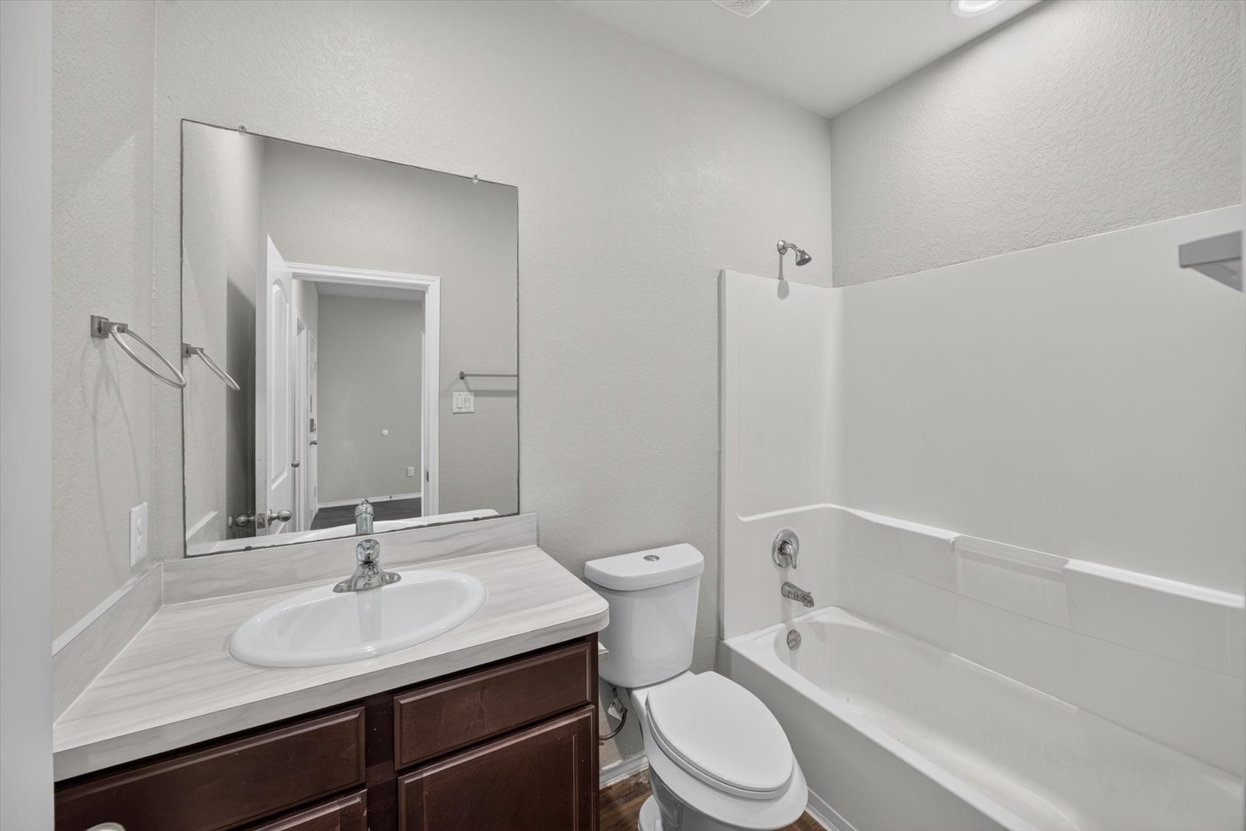 21311 Orono Heights Trail Property Photo 6
