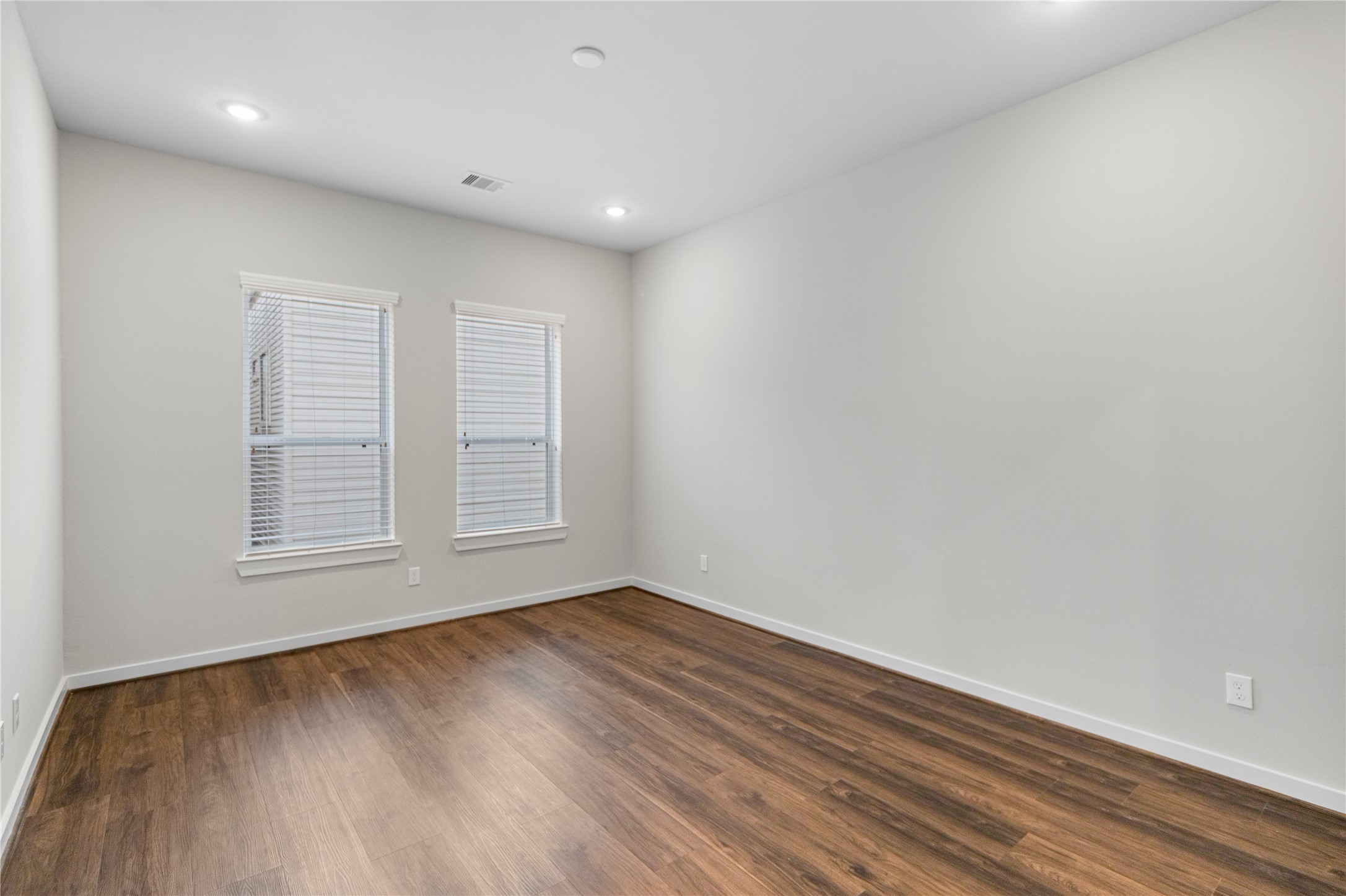 606 Thornton Road C Property Photo 16