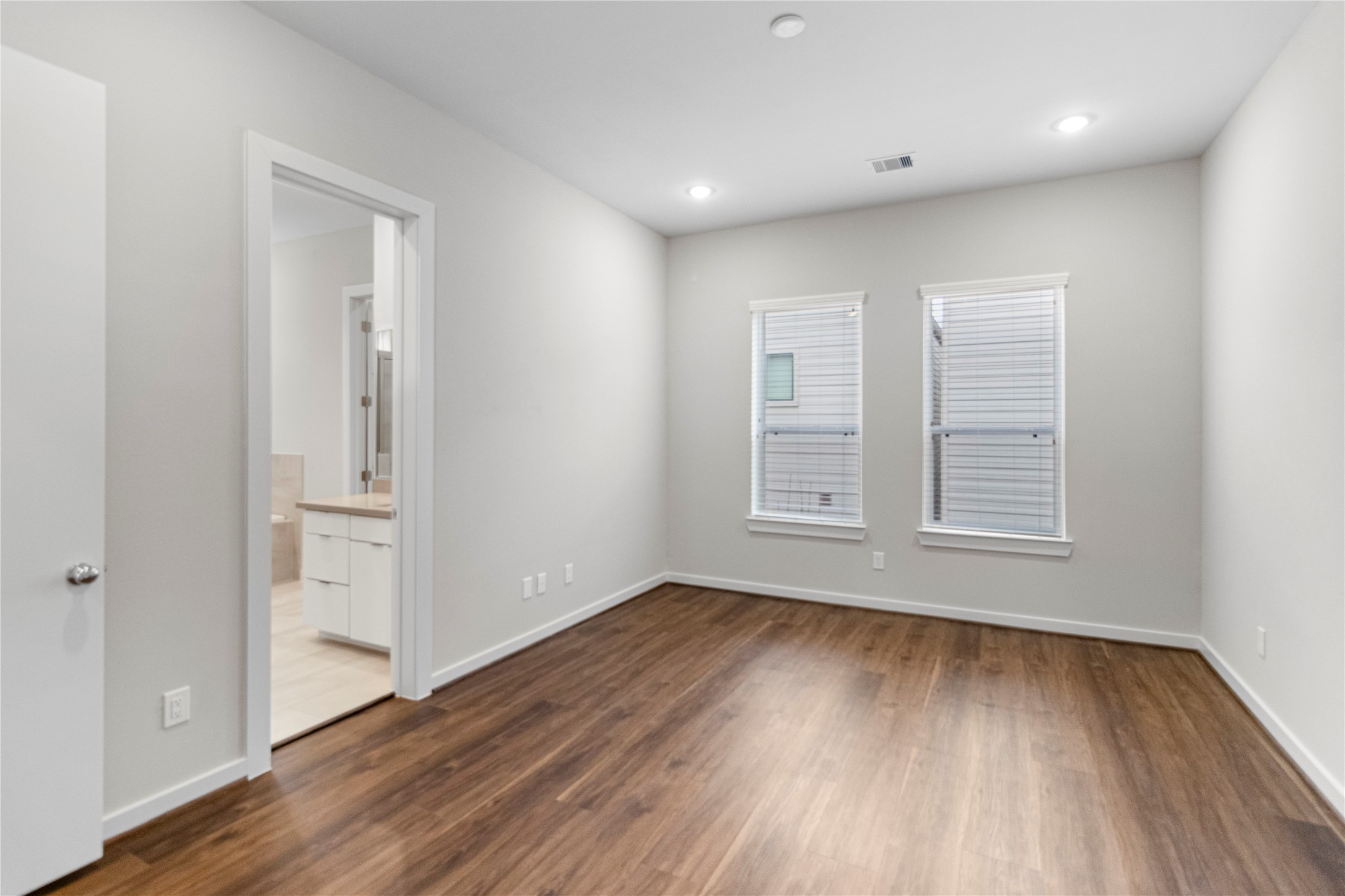 606 Thornton Road C Property Photo 18