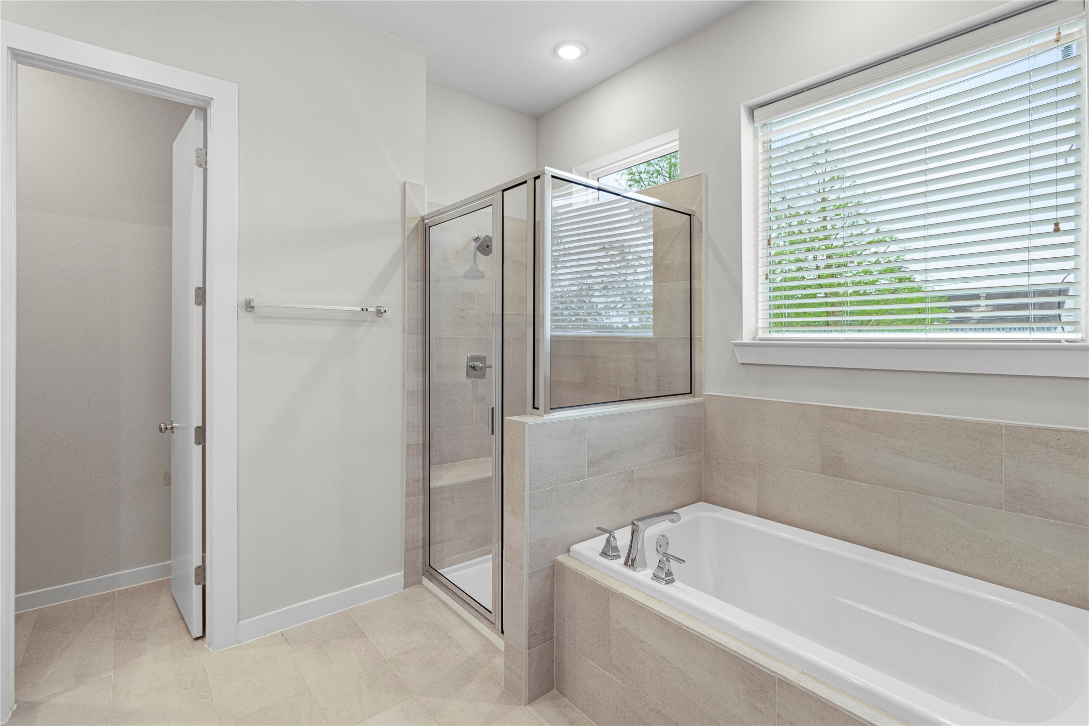 606 Thornton Road C Property Photo 22
