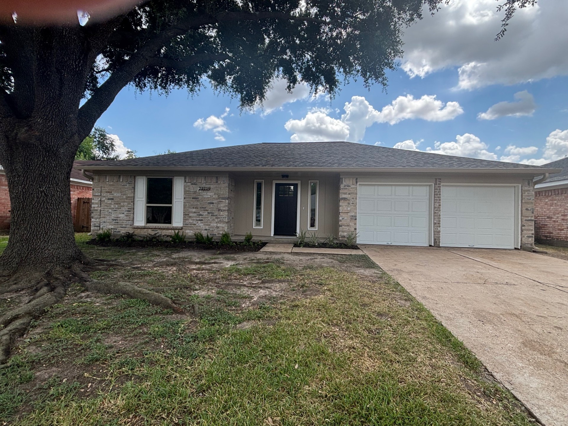 22719 Elkana Deane Lane E Property Photo 1