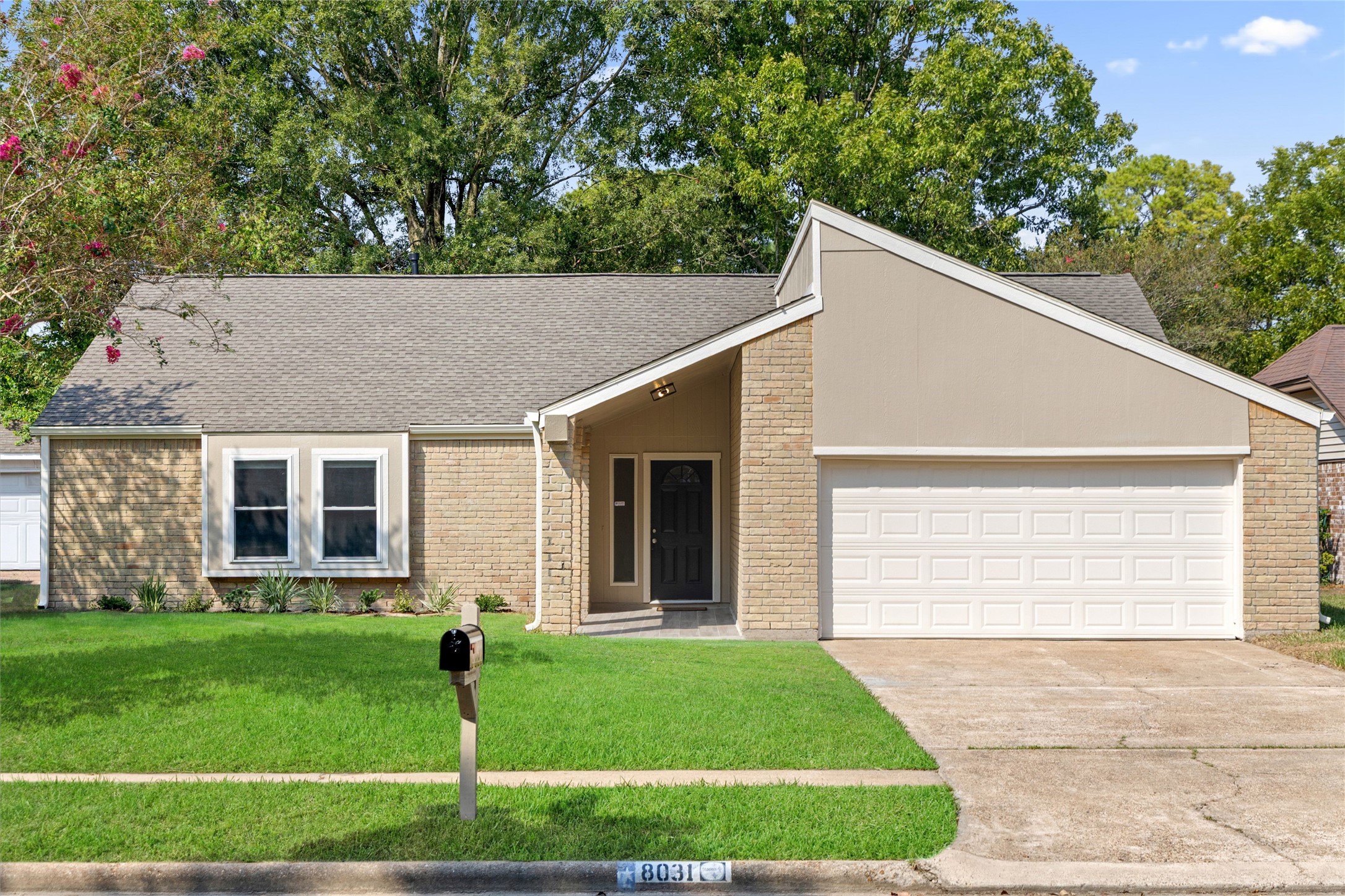 8031 Zimmermann Drive Property Photo 6