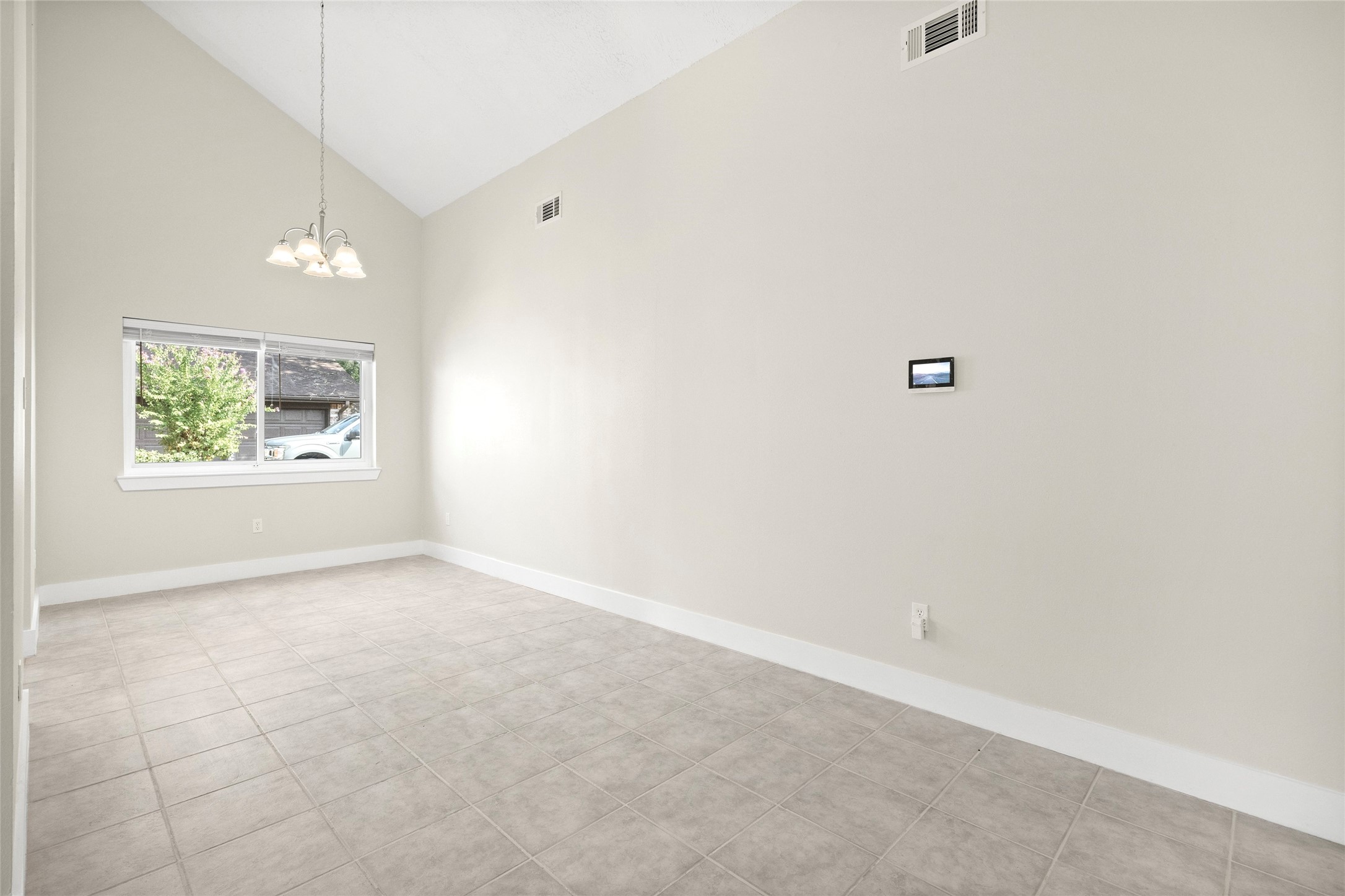 8031 Zimmermann Drive Property Photo 13
