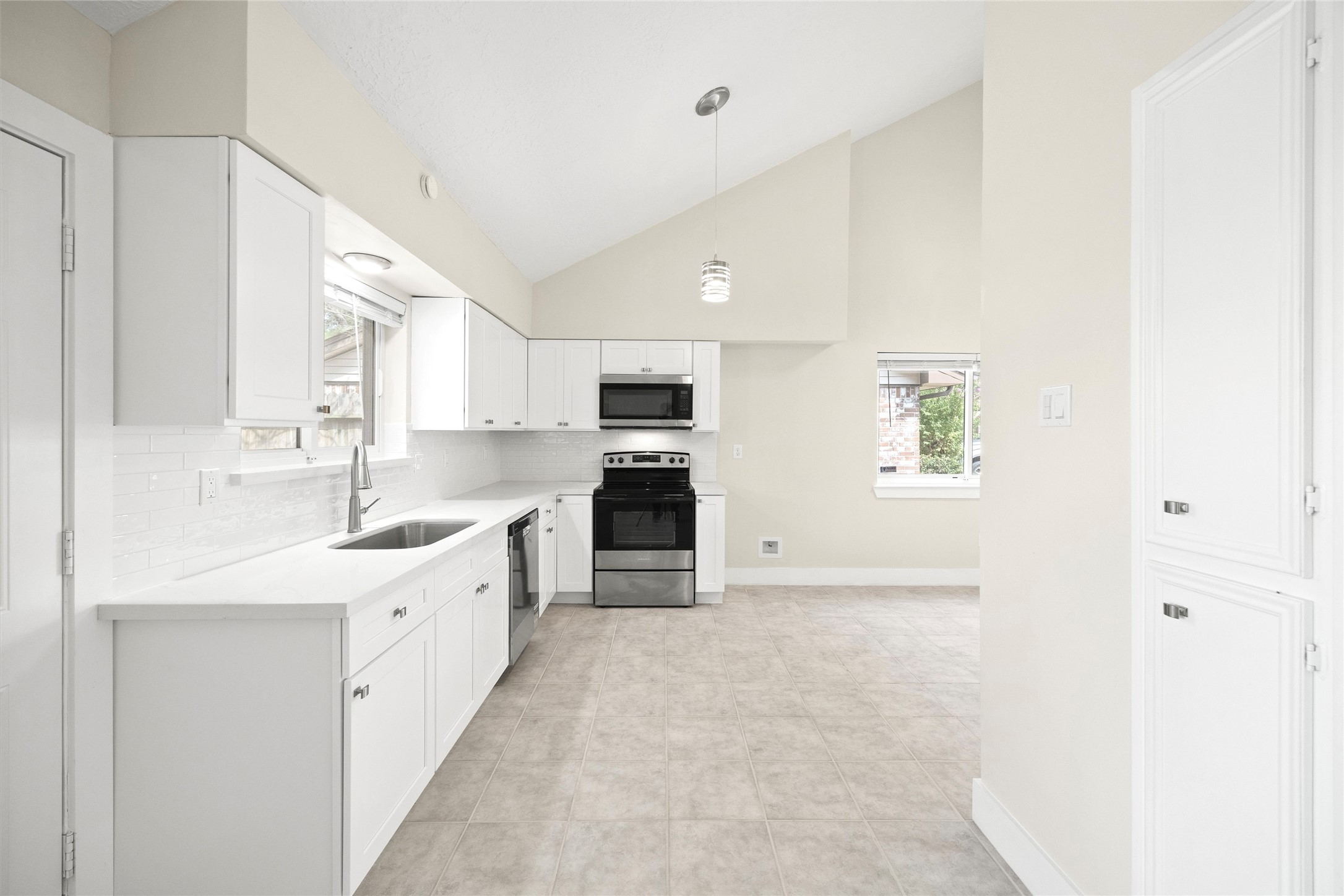 8031 Zimmermann Drive Property Photo 19