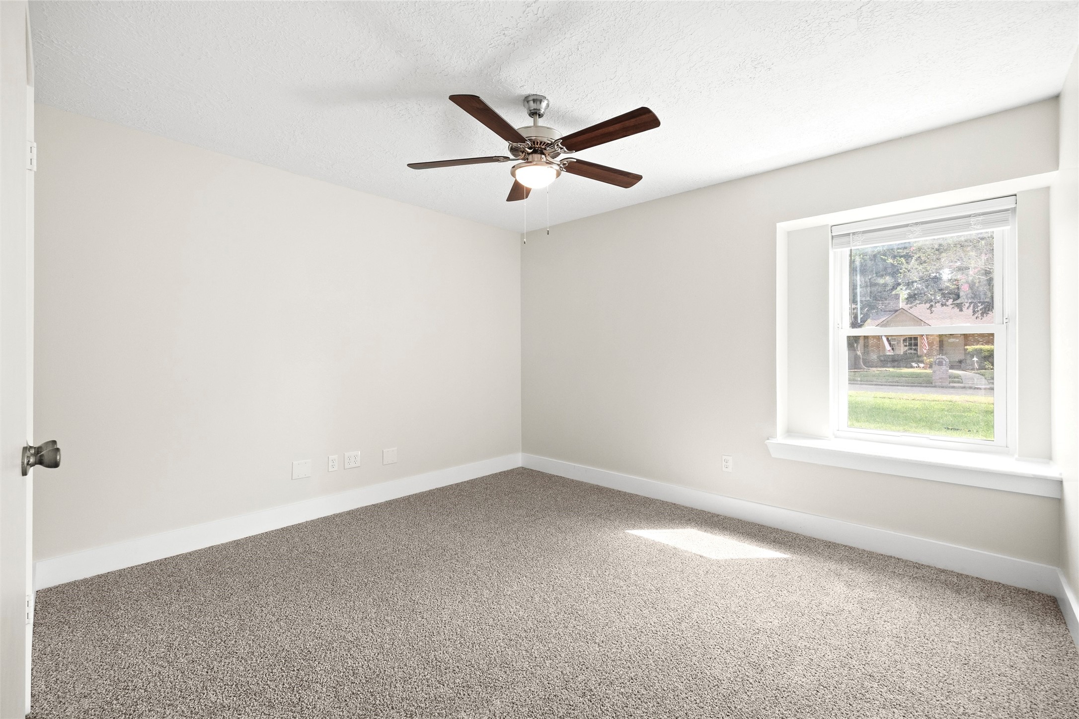 8031 Zimmermann Drive Property Photo 24