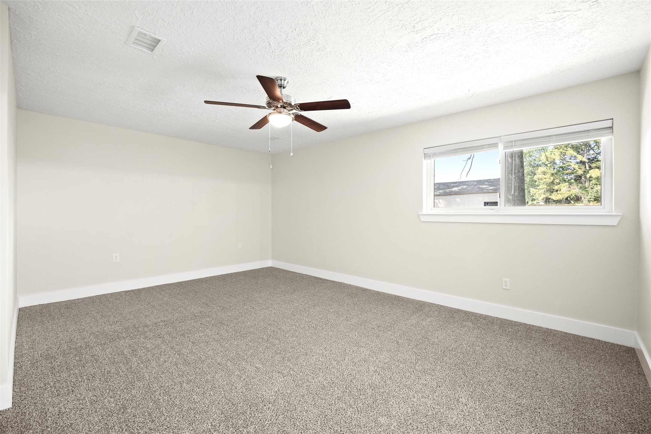 8031 Zimmermann Drive Property Photo 26