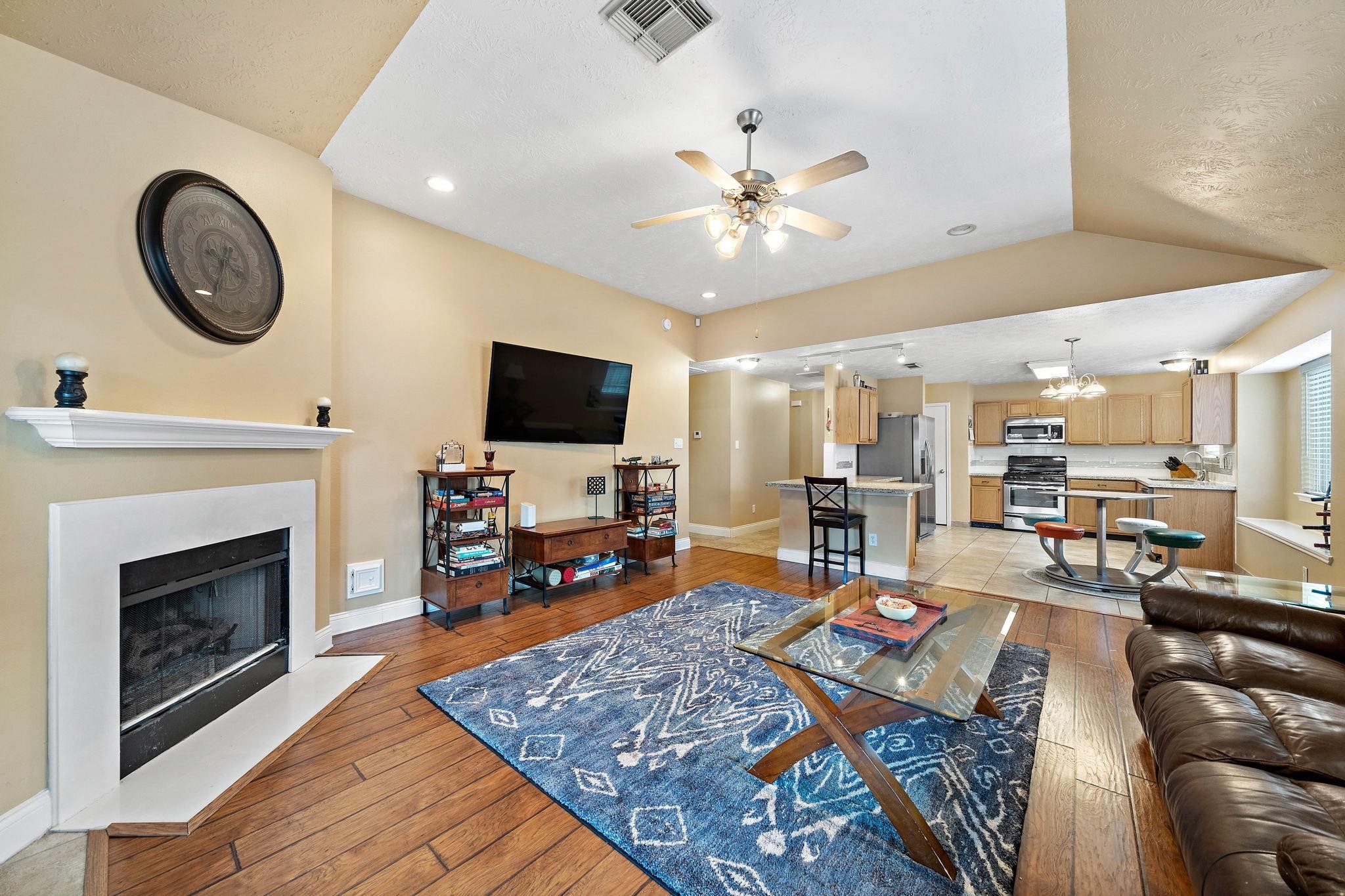 18223 Lundar Lane Property Photo 4