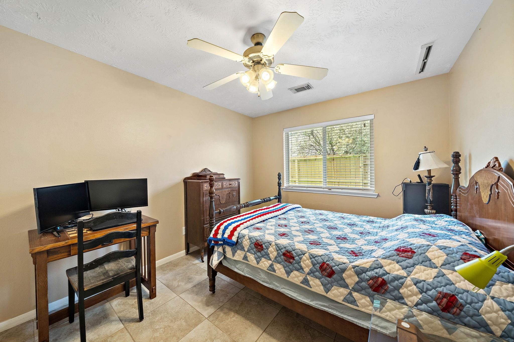 18223 Lundar Lane Property Photo 7