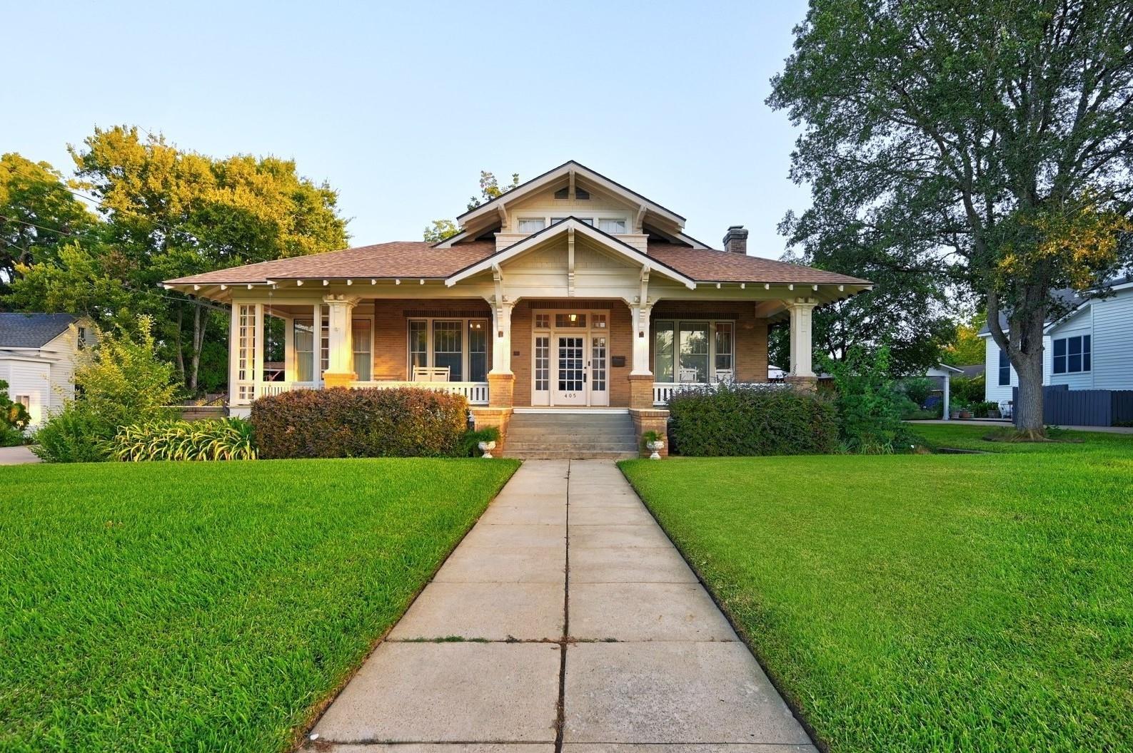 405 College Avenue, Brenham Tx 77833 Property Photo 1