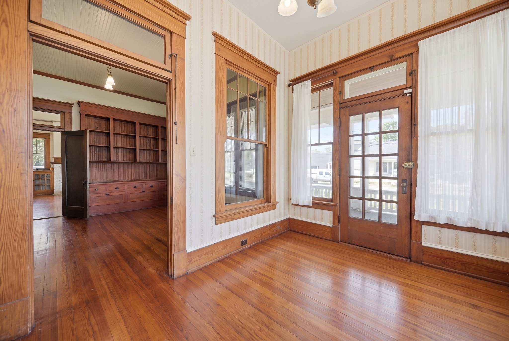 405 College Avenue Property Photo 21