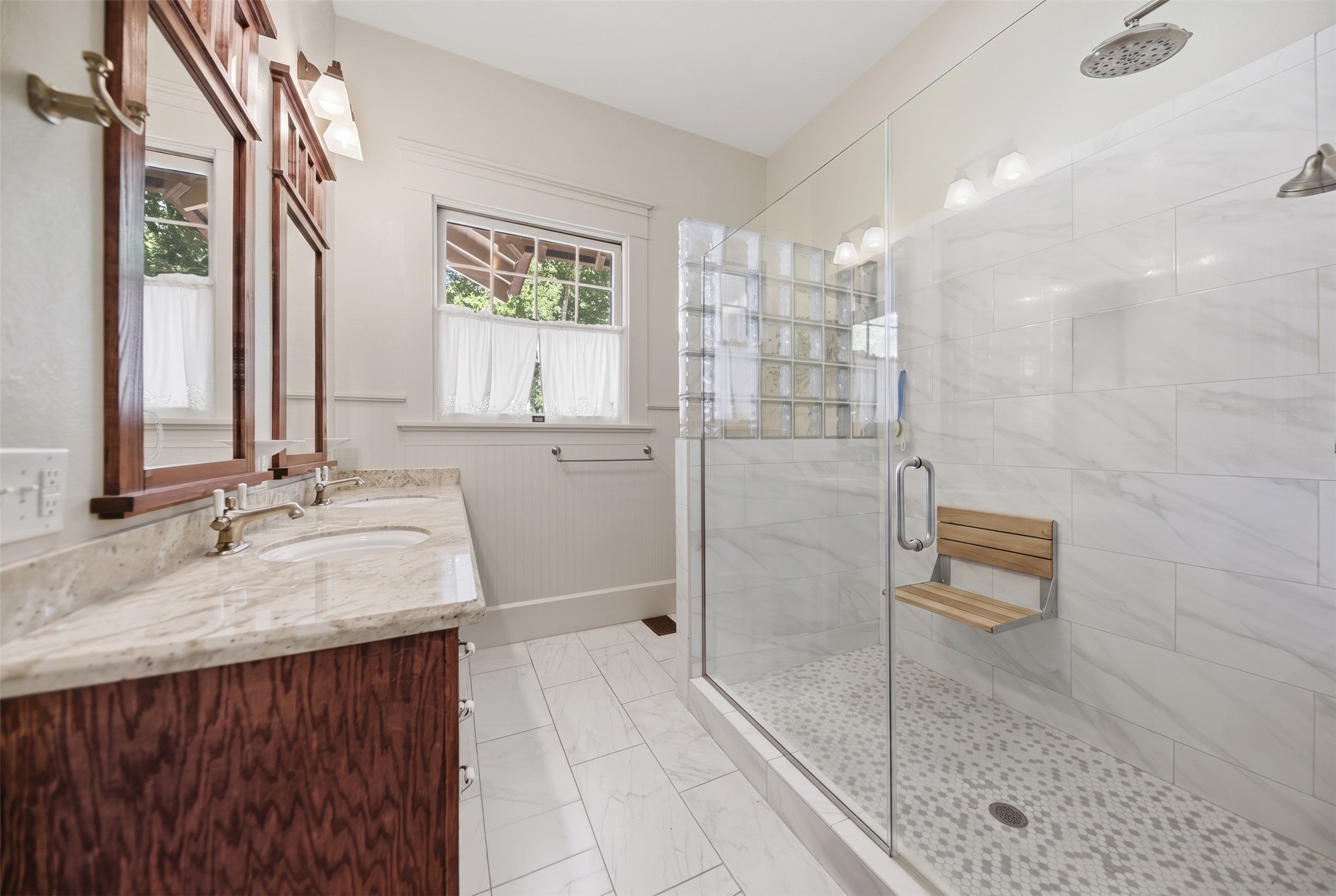 405 College Avenue Property Photo 23