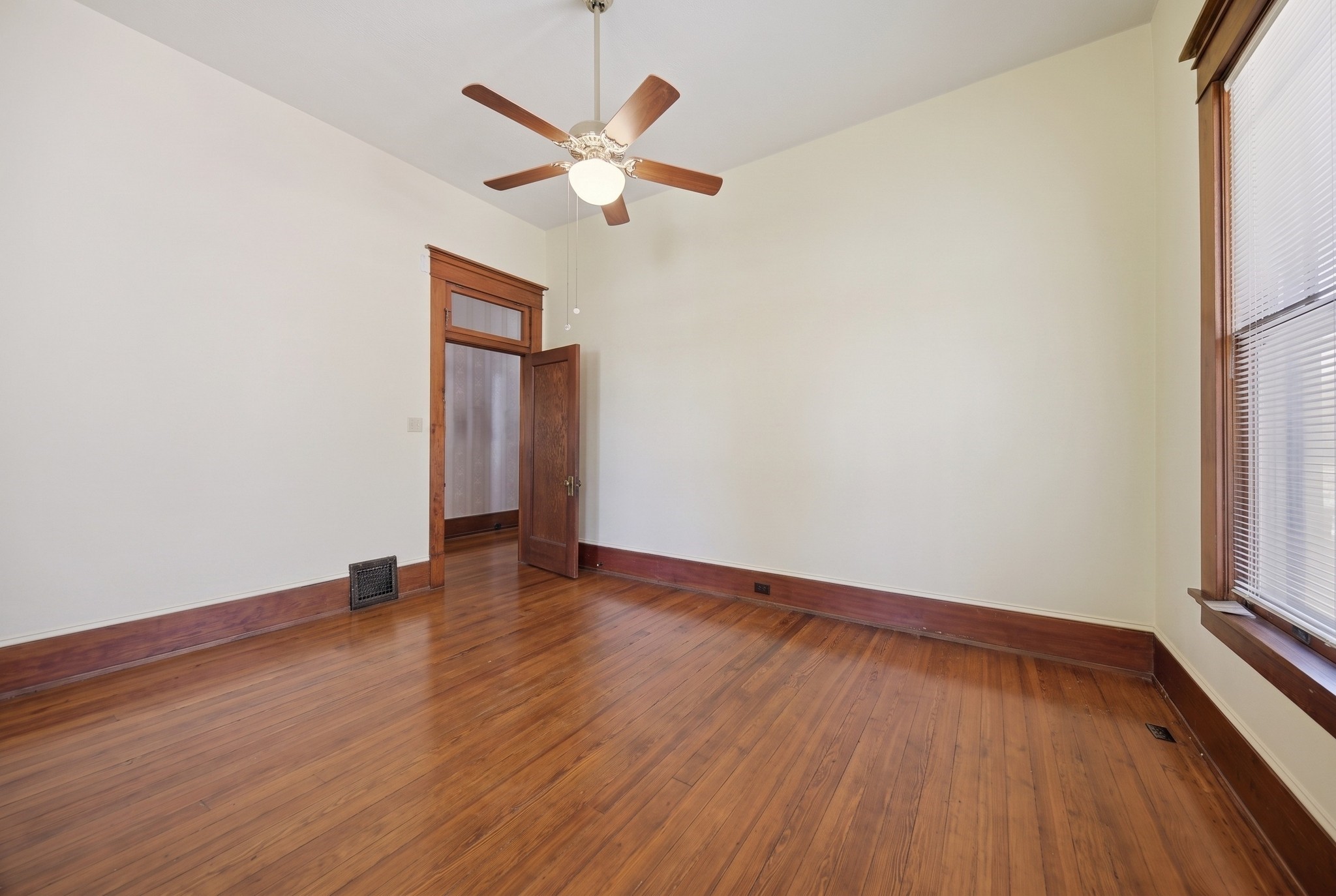 405 College Avenue Property Photo 24