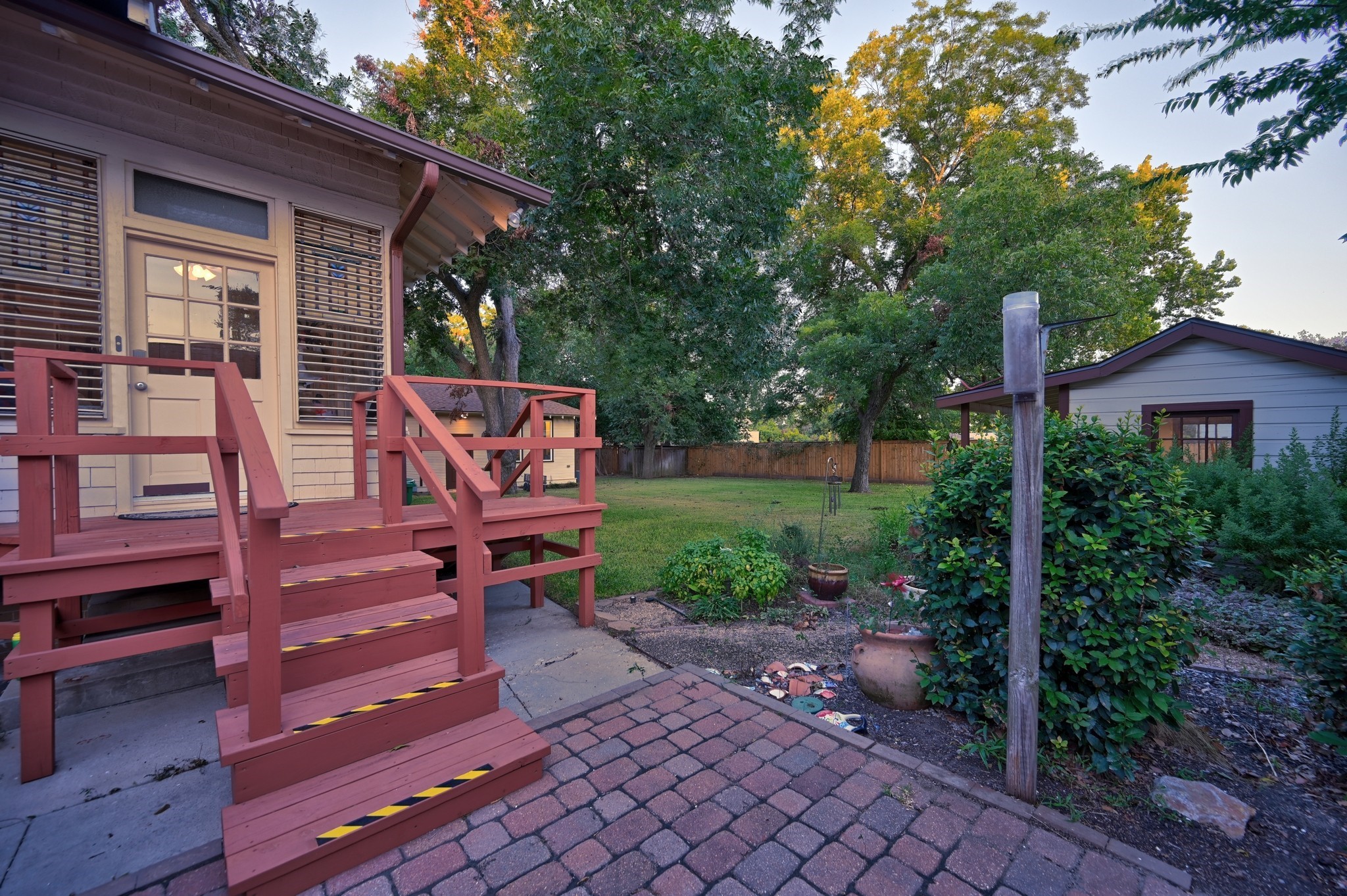 405 College Avenue Property Photo 38