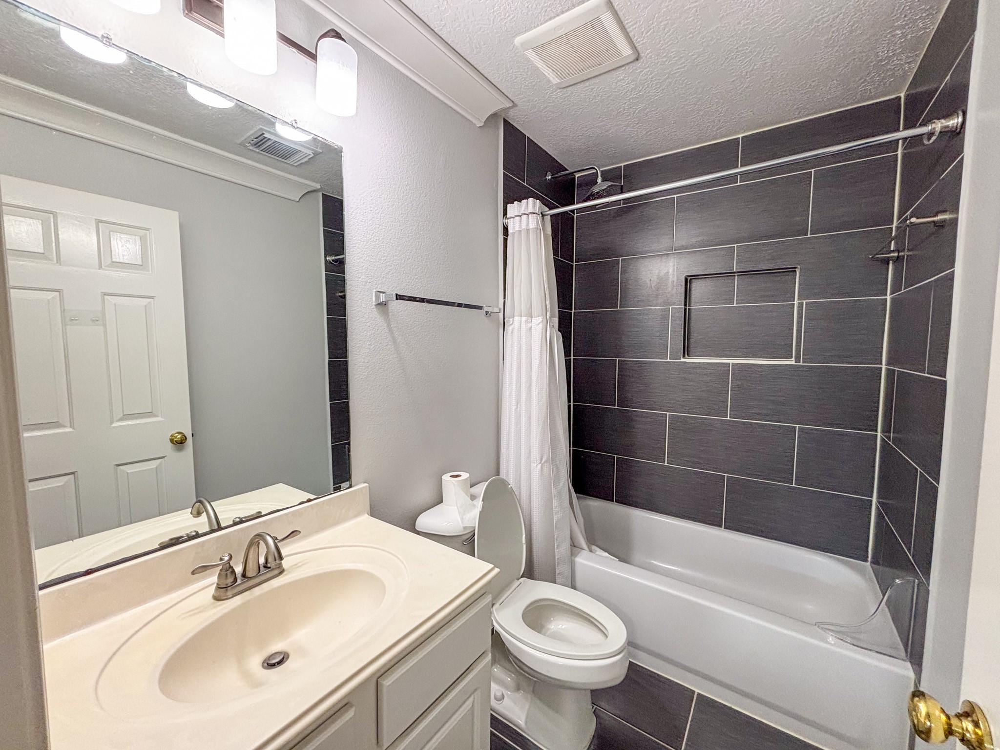 19207 Poplar Trails Lane Property Photo 28