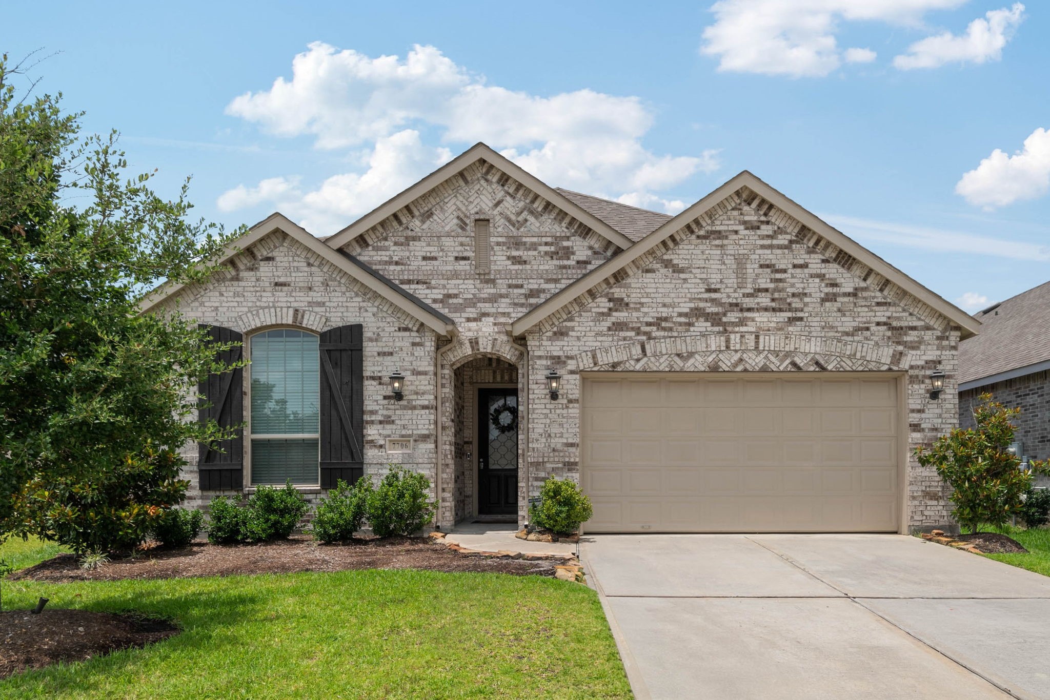 7706 Wildflower Spring Court Property Photo 1