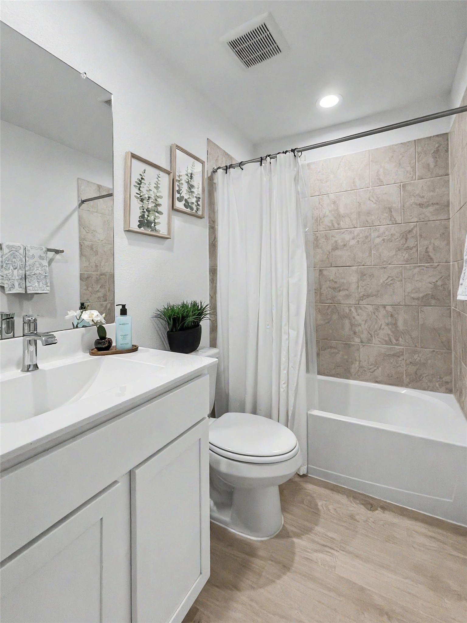 29923 Gallatin River Lane Property Photo 9