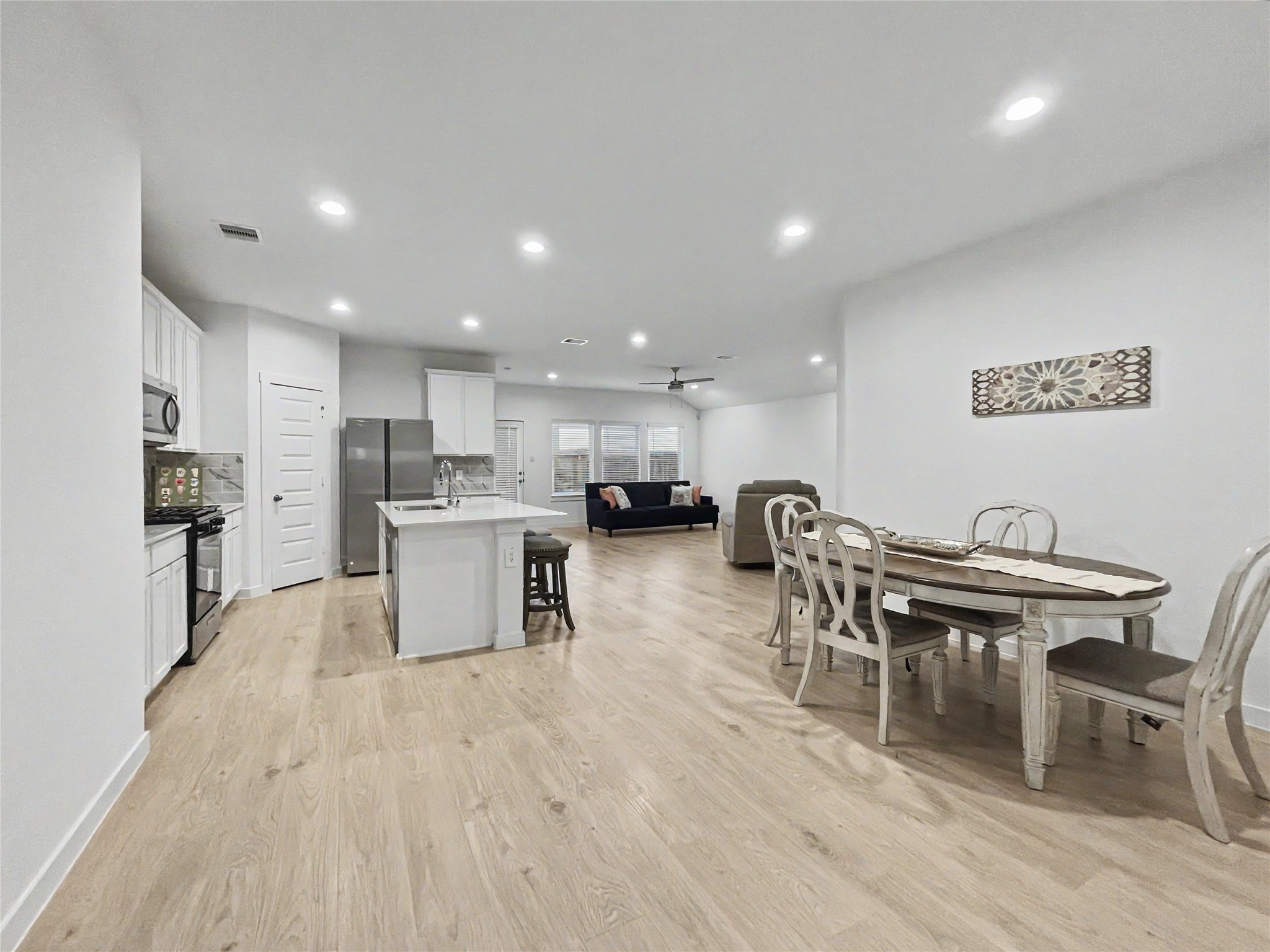 29923 Gallatin River Lane Property Photo 15