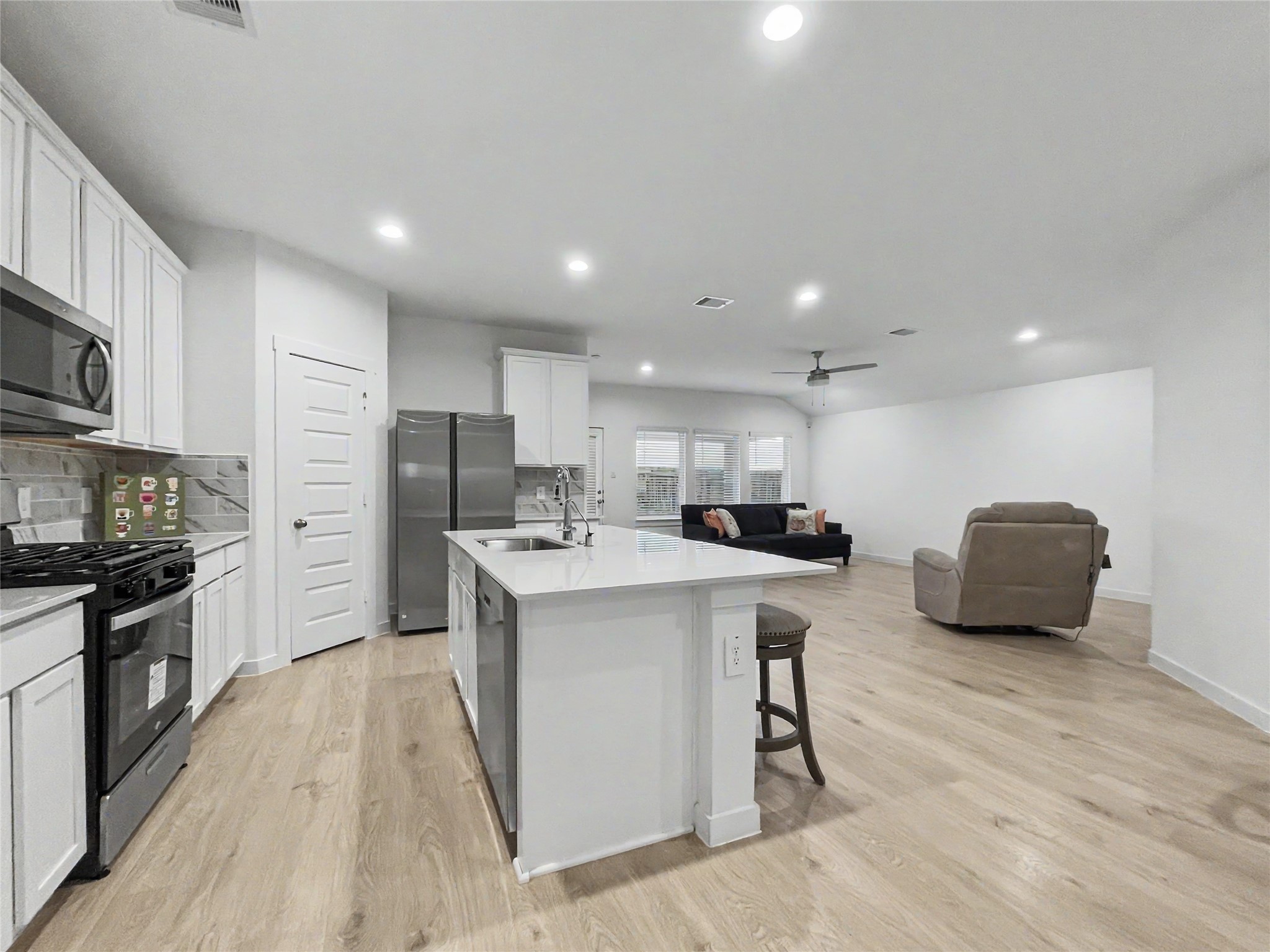 29923 Gallatin River Lane Property Photo 17