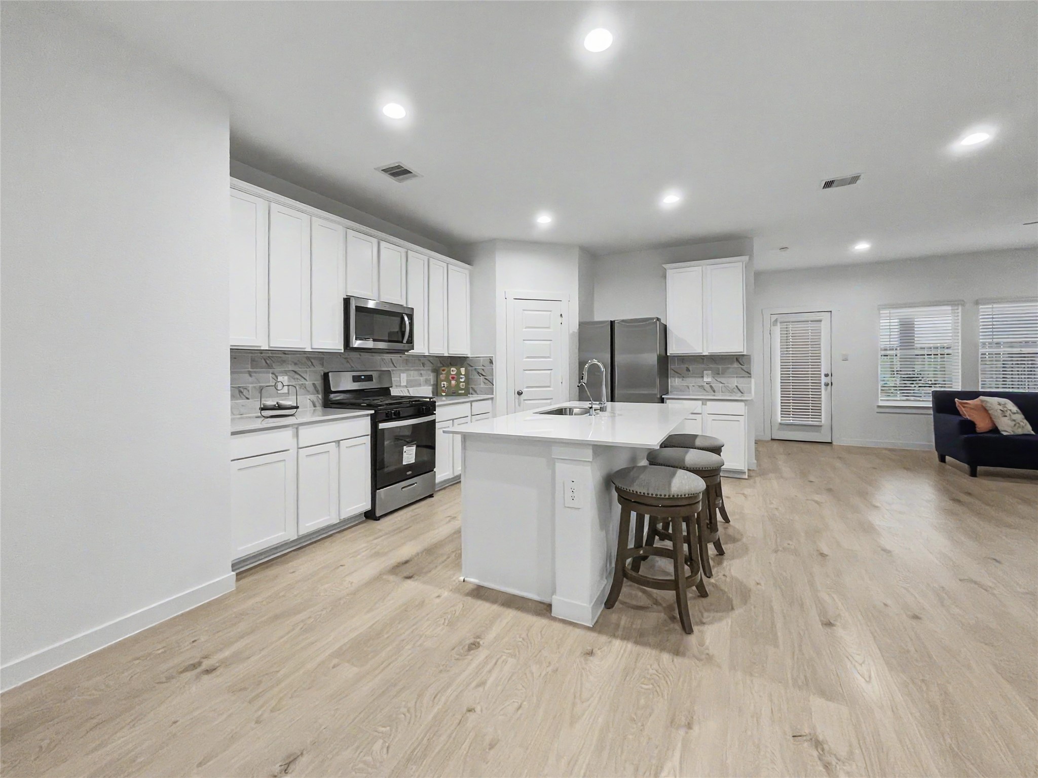 29923 Gallatin River Lane Property Photo 18