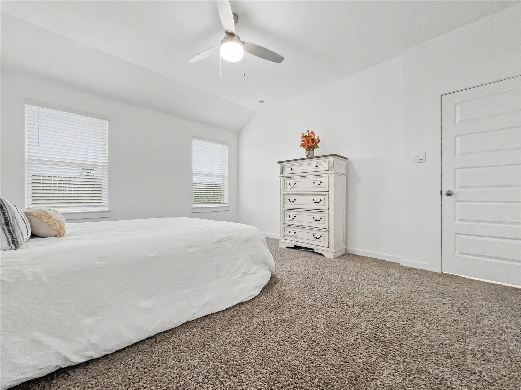 29923 Gallatin River Lane Property Photo 32