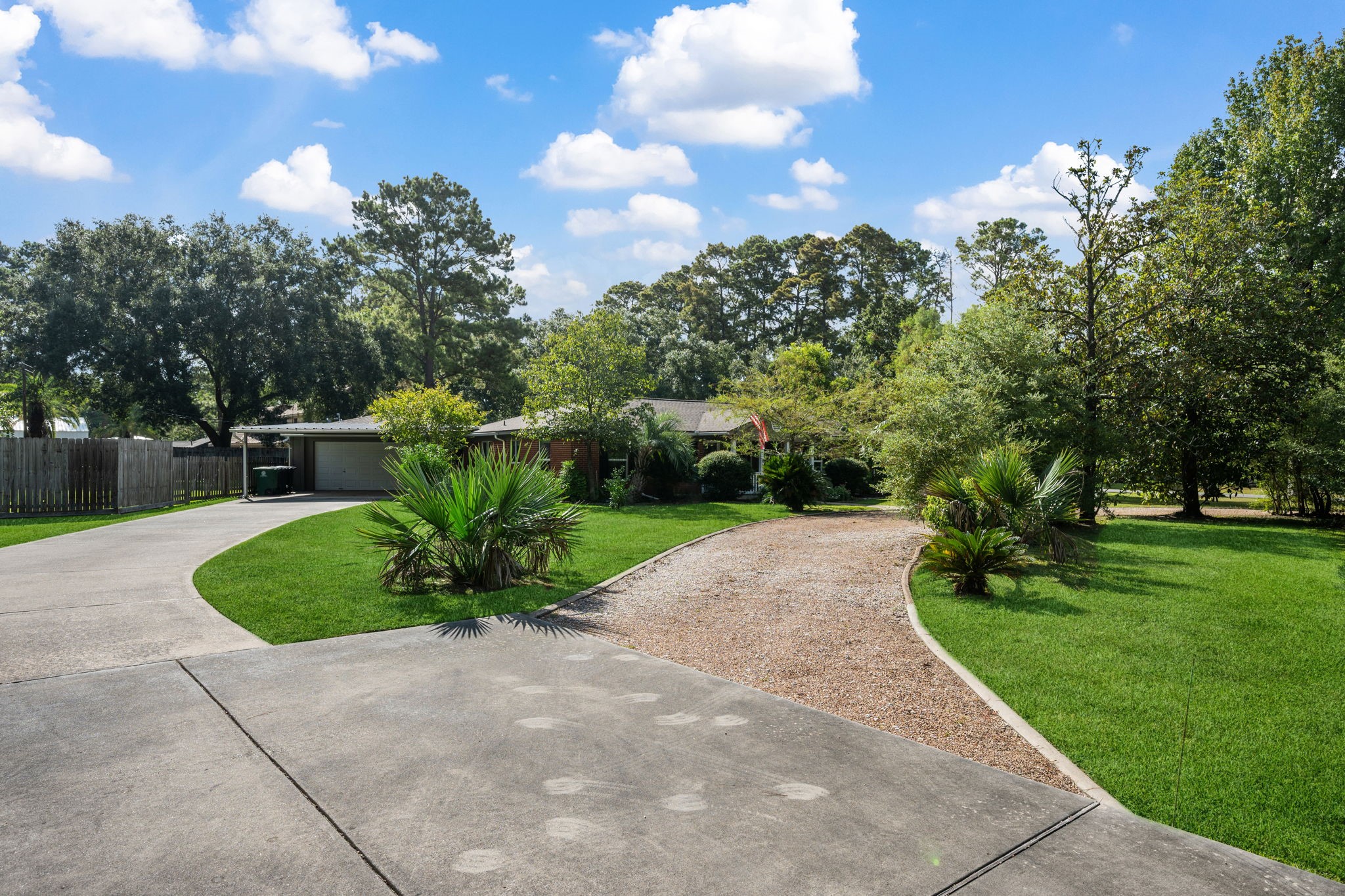 1202 Forest Cove Drive Property Photo 4