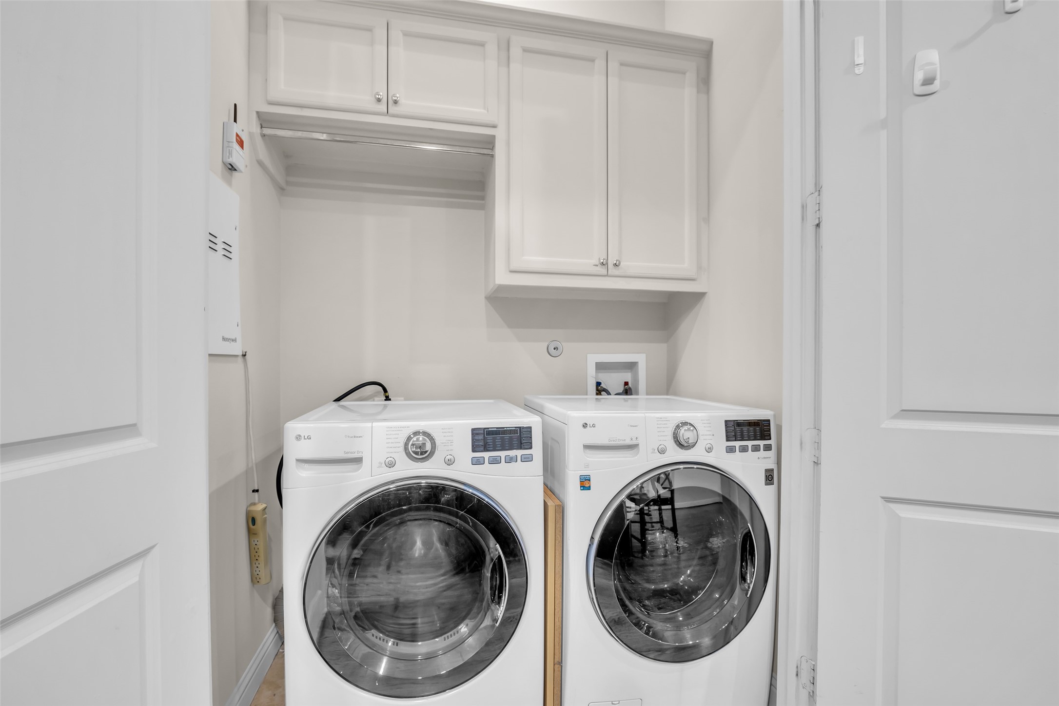 1246 Sampson Street Property Photo 21