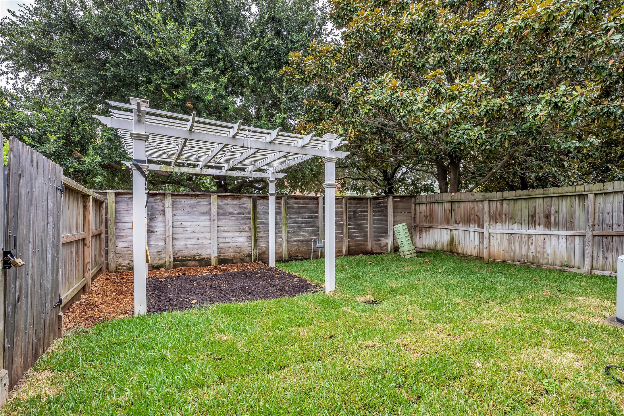 1246 Sampson Street Property Photo 23