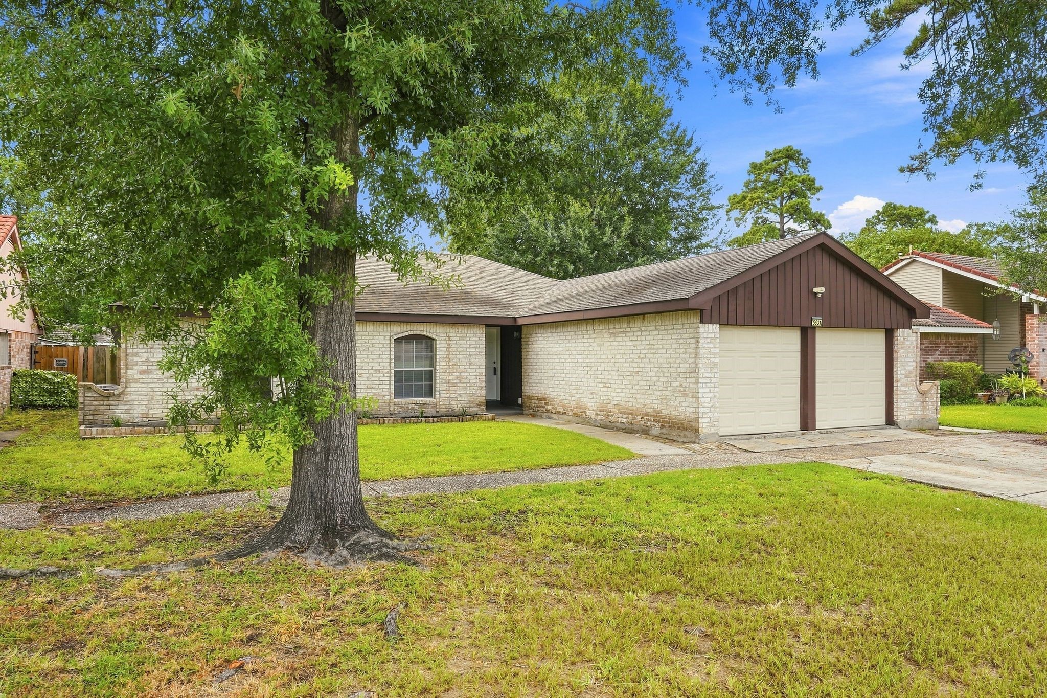 5531 Maplegate Drive Property Photo 4