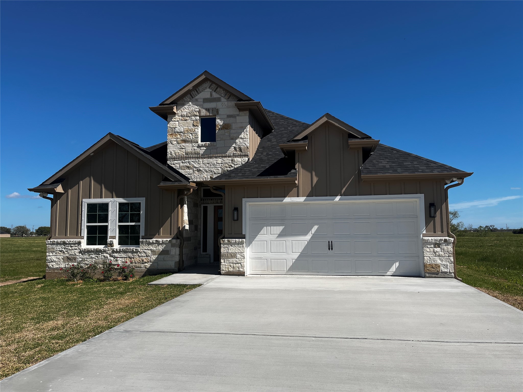 471 Buffalo Trail Trail Property Photo 1