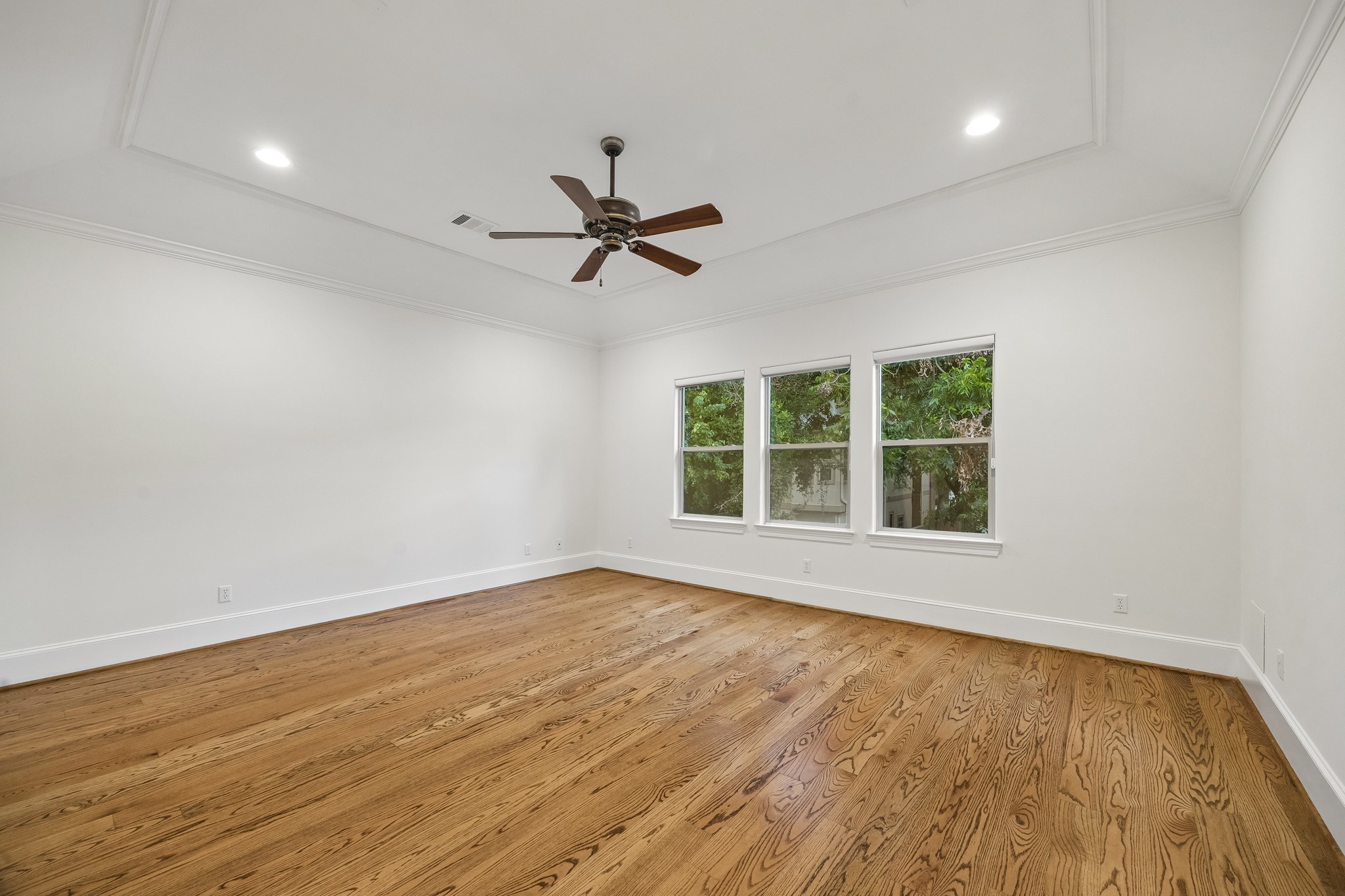 3928 Milton Street Property Photo 6