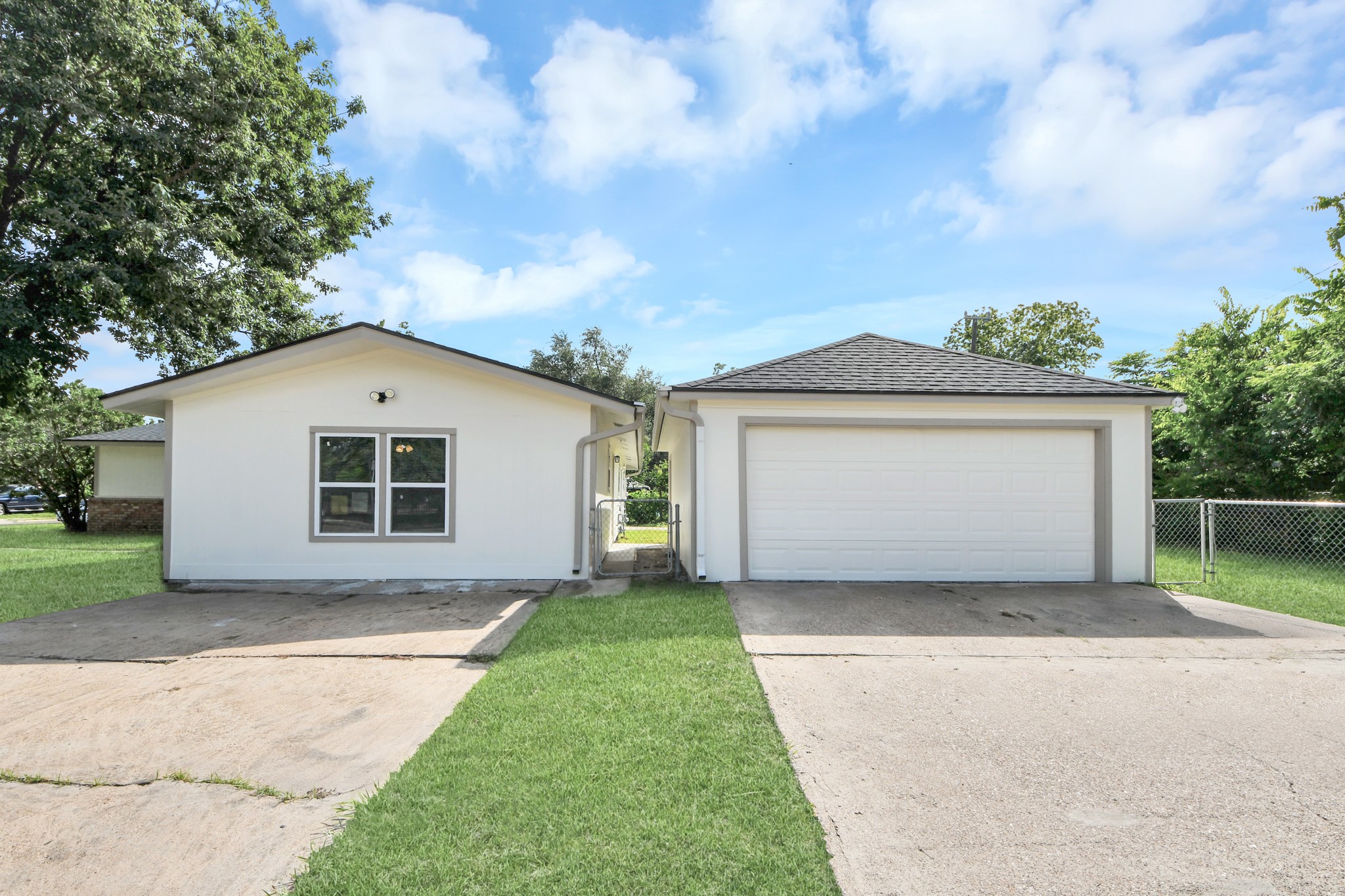 5743 Newquay Street Property Photo 10