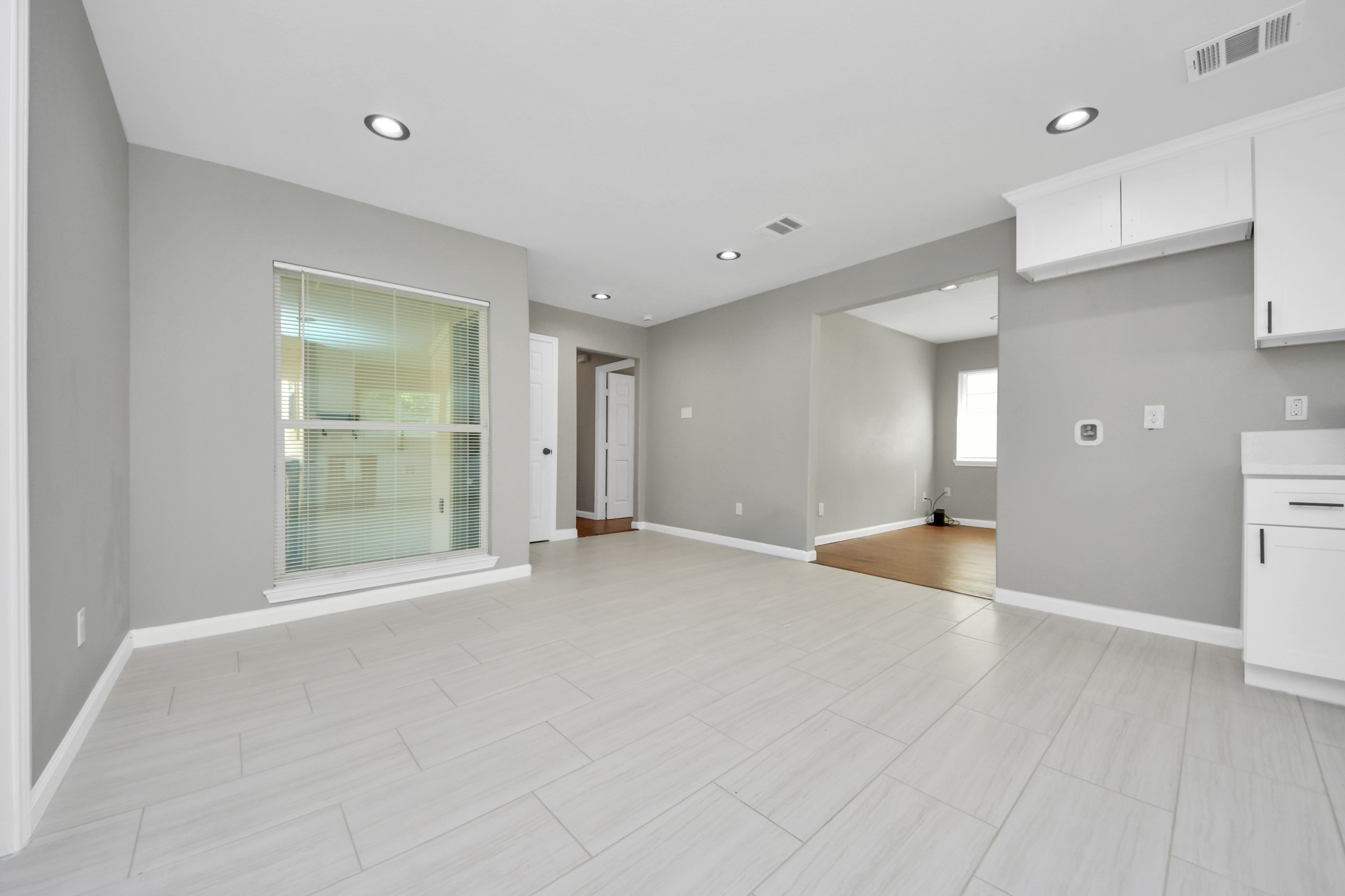 5743 Newquay Street Property Photo 14