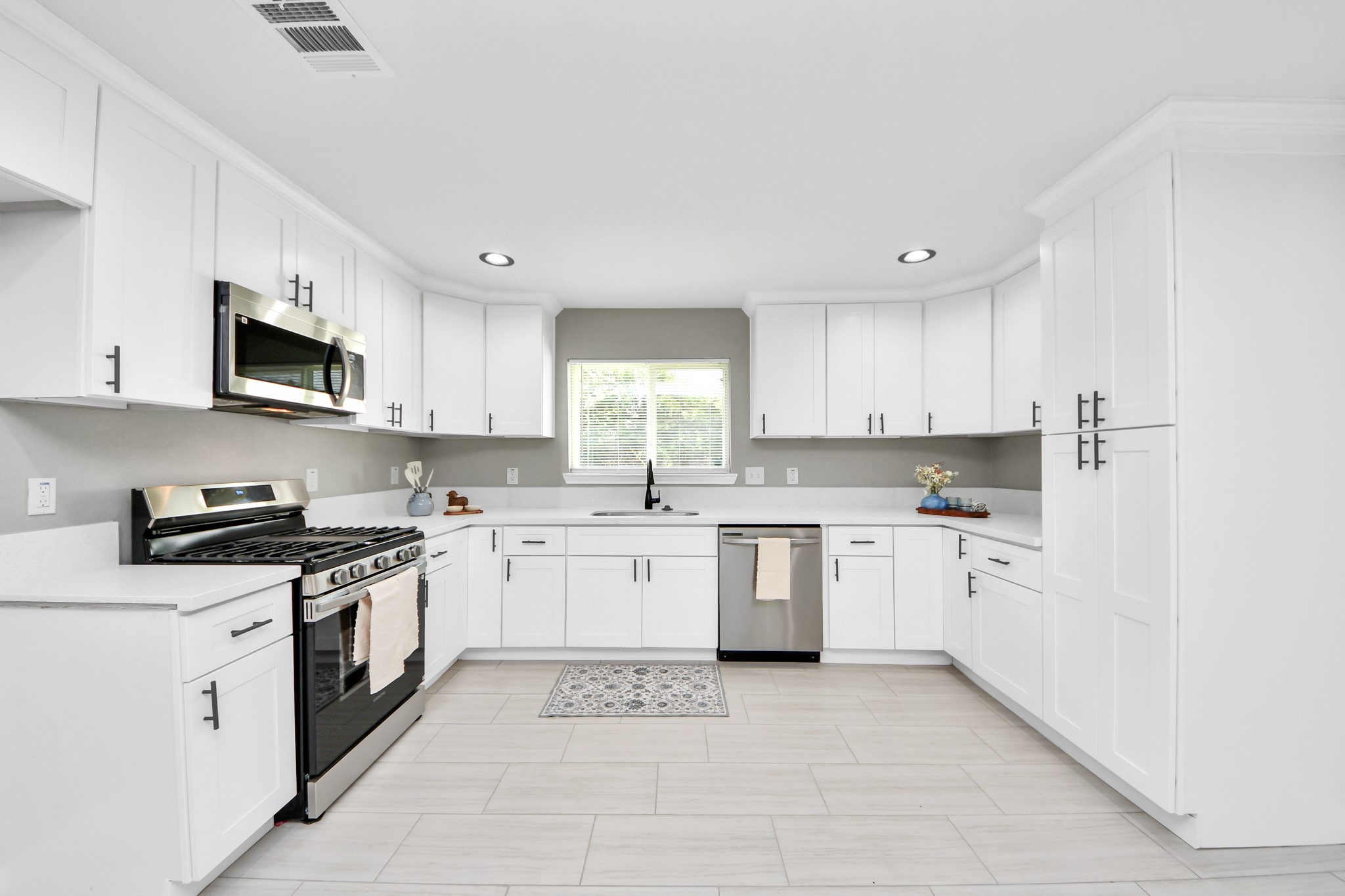 5743 Newquay Street Property Photo 17