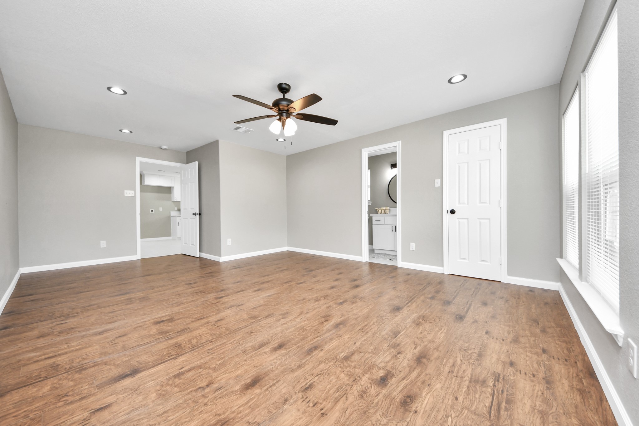 5743 Newquay Street Property Photo 21
