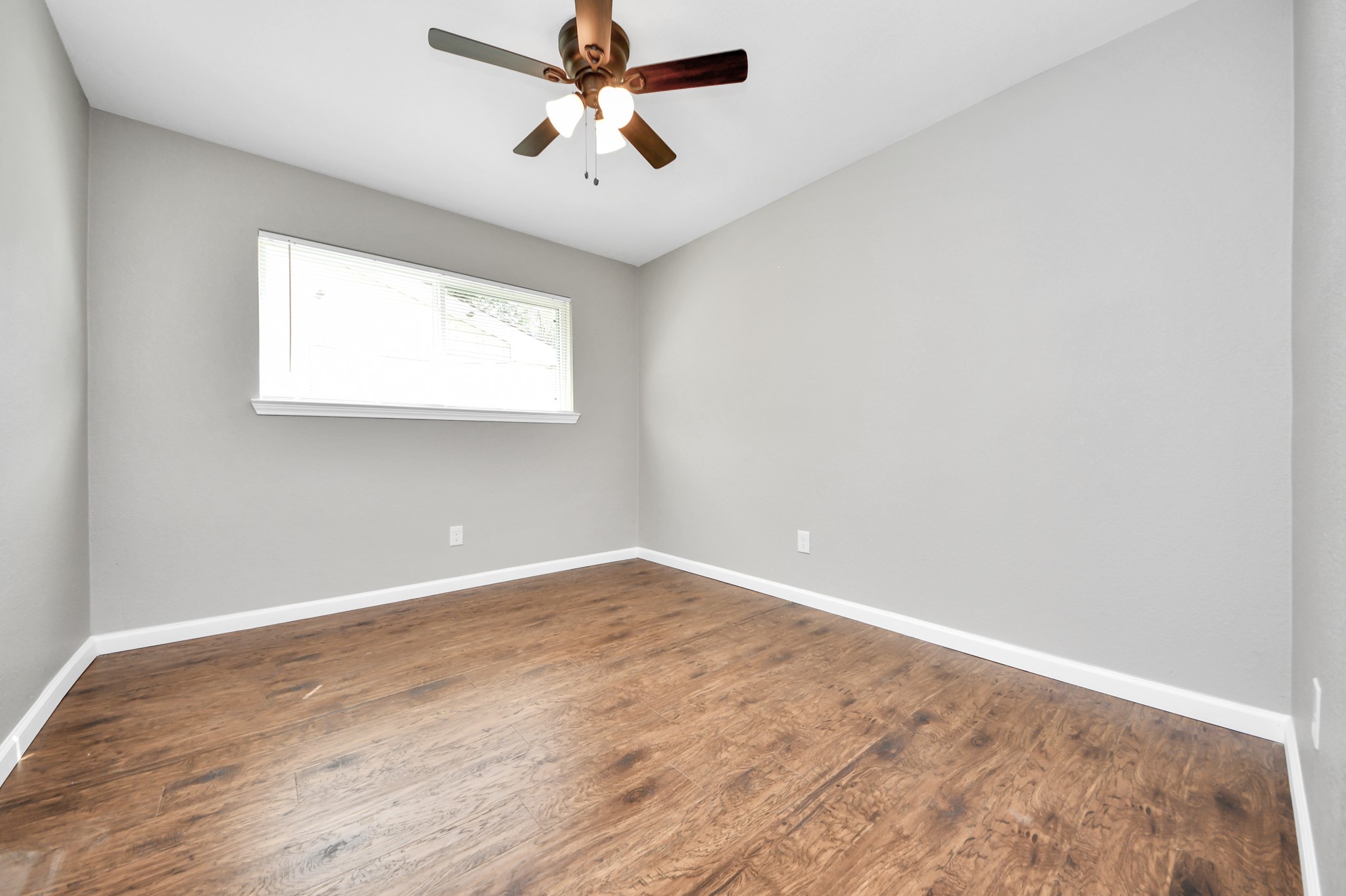 5743 Newquay Street Property Photo 29