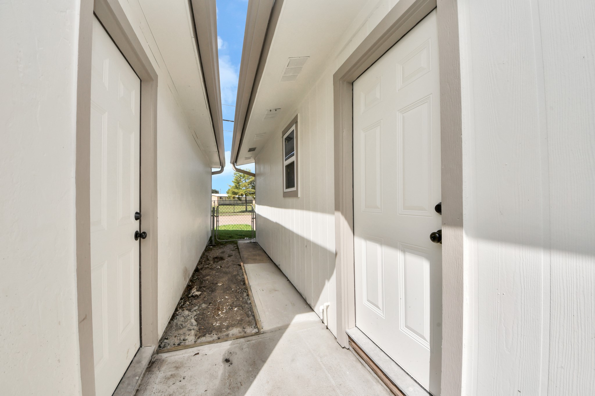 5743 Newquay Street Property Photo 44