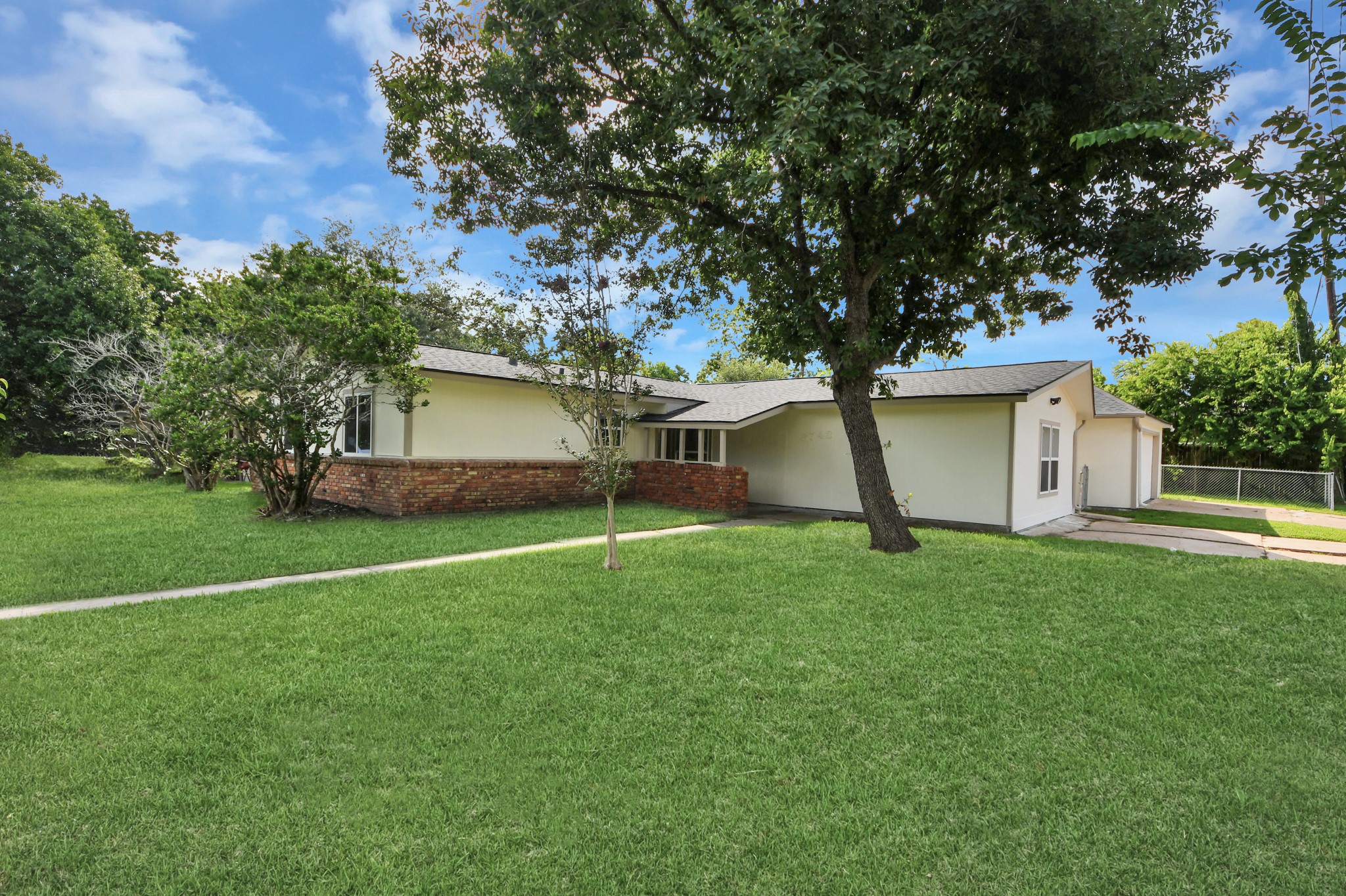 5743 Newquay Street Property Photo 48