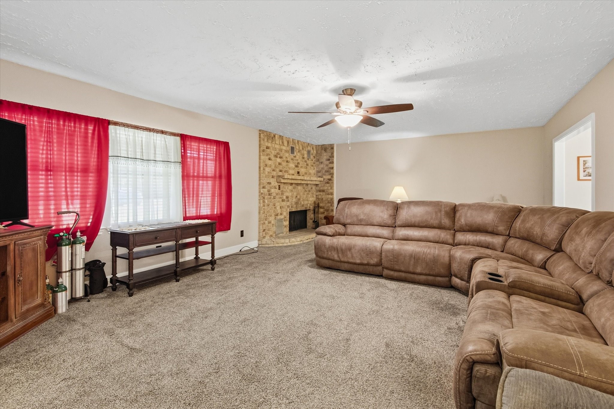 411 County Road 2298 Property Photo 6