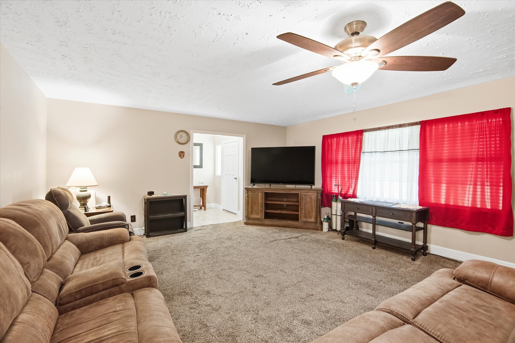 411 County Road 2298 Property Photo 8