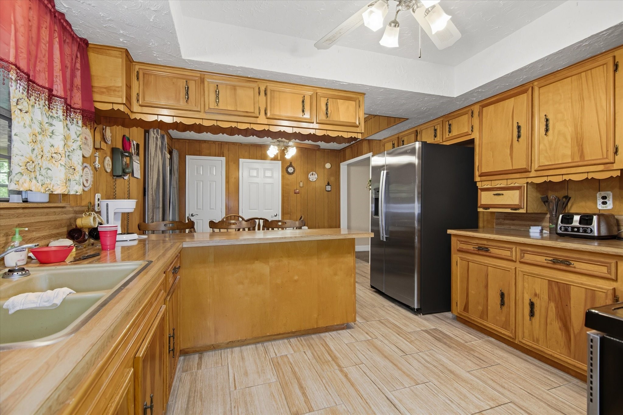 411 County Road 2298 Property Photo 13