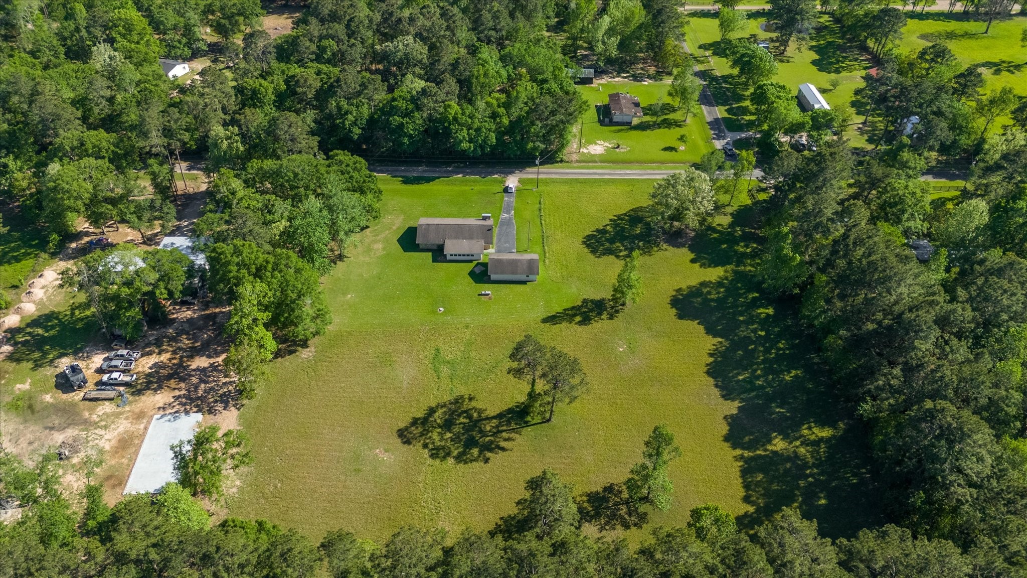 411 County Road 2298 Property Photo 43