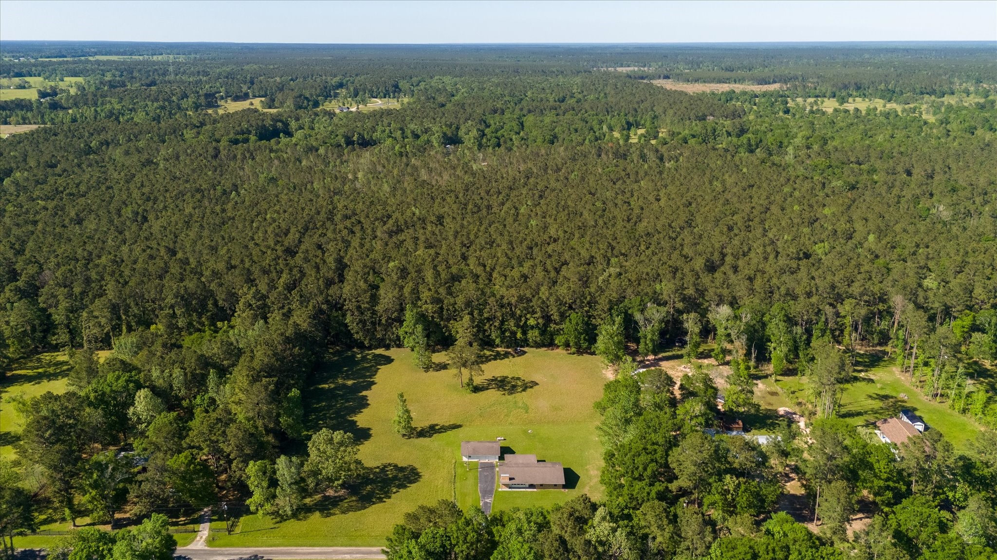 411 County Road 2298 Property Photo 45