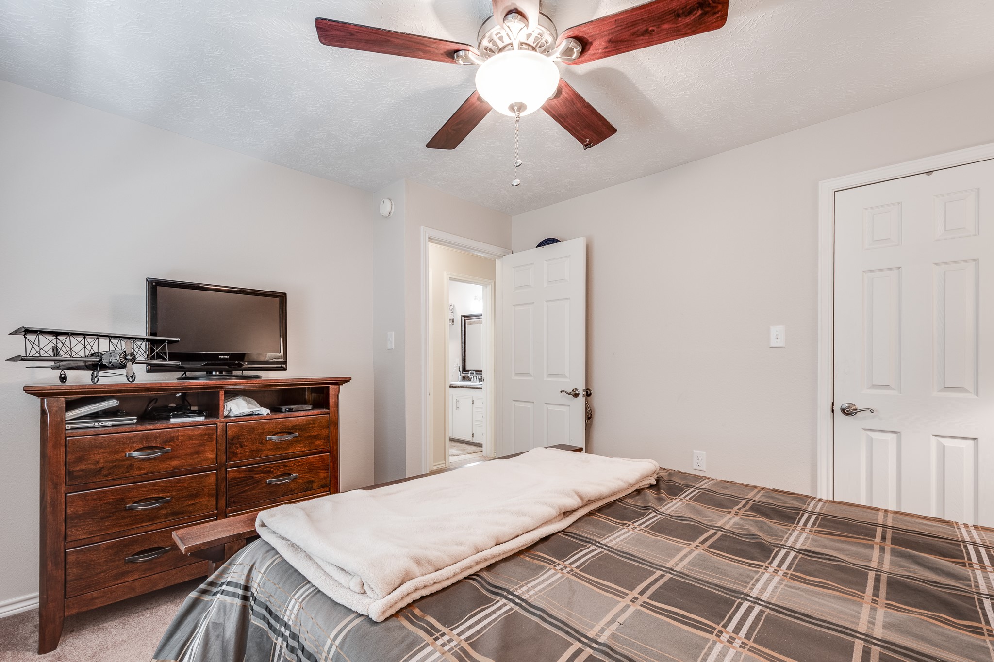 239 Ferguson Drive Property Photo 19