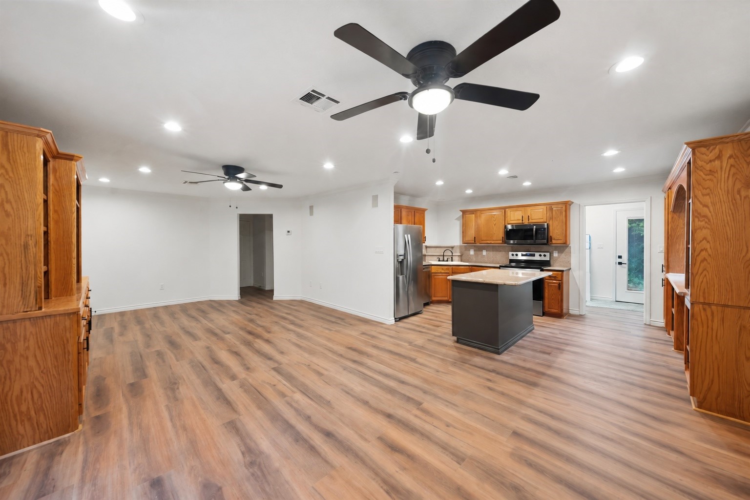 27 Deerfield Road Property Photo 7