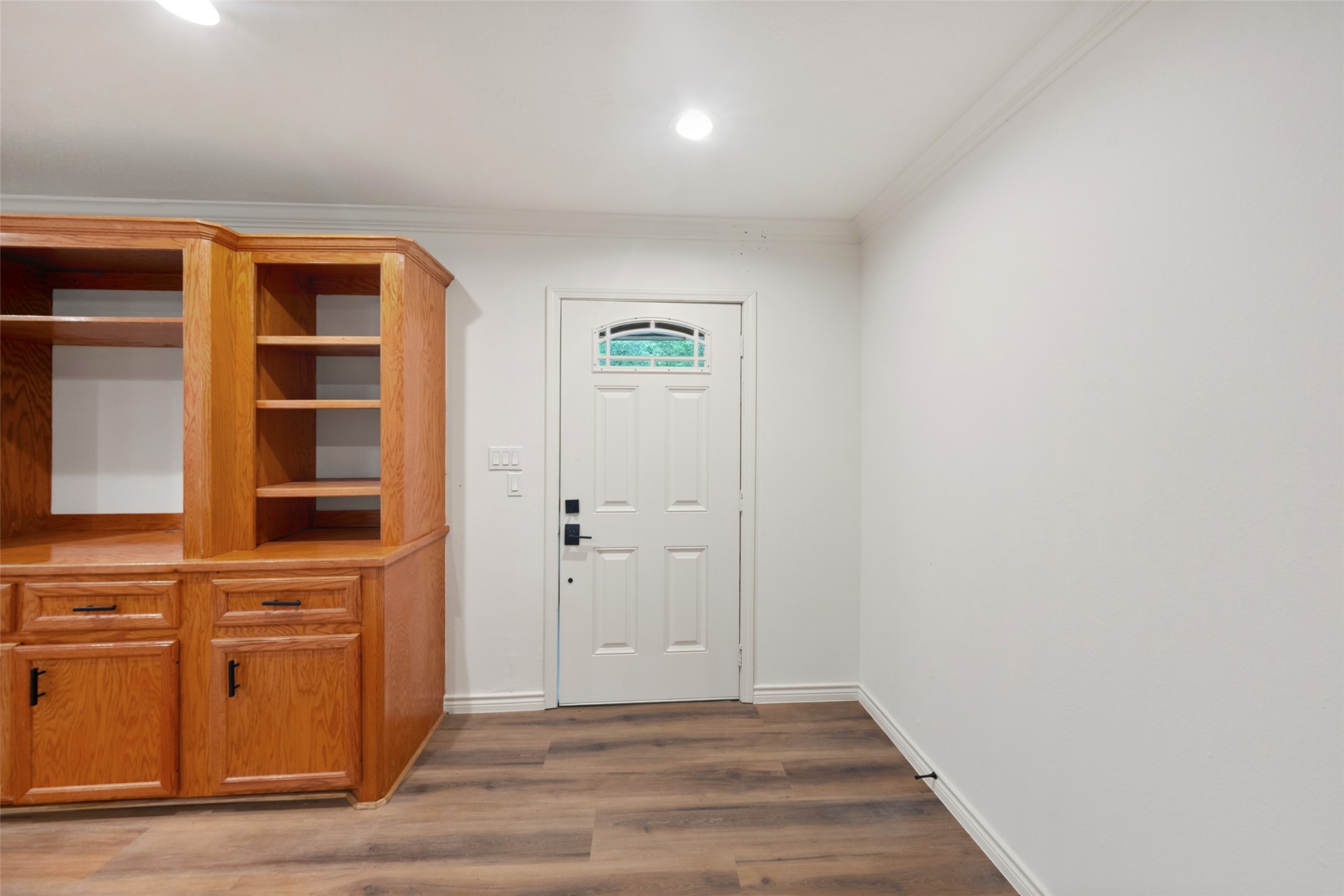 27 Deerfield Road Property Photo 9