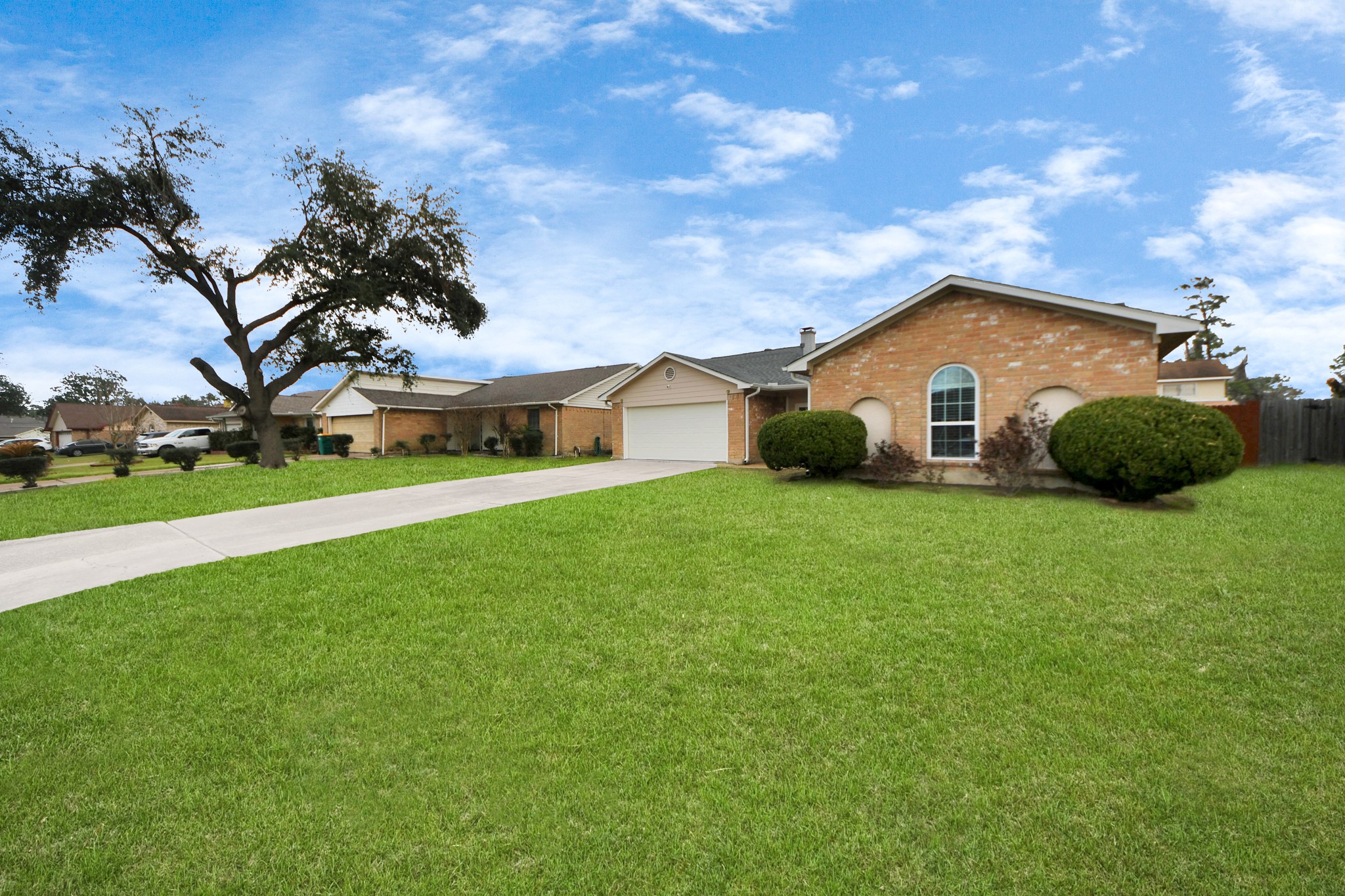 12543 La Rochelle Drive Property Photo 3