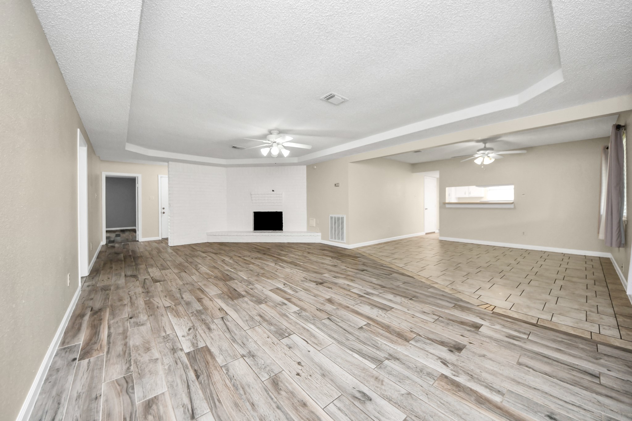 12543 La Rochelle Drive Property Photo 5