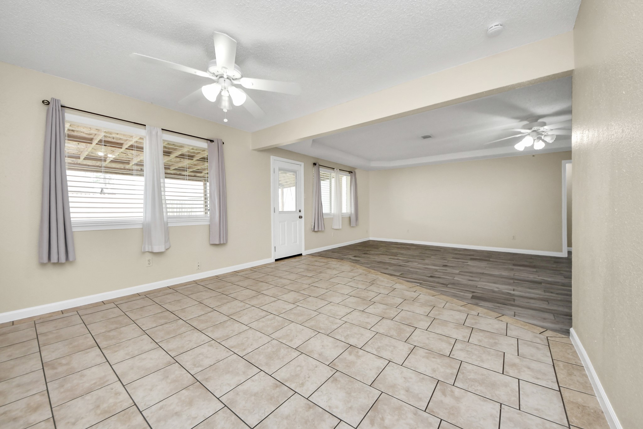12543 La Rochelle Drive Property Photo 6